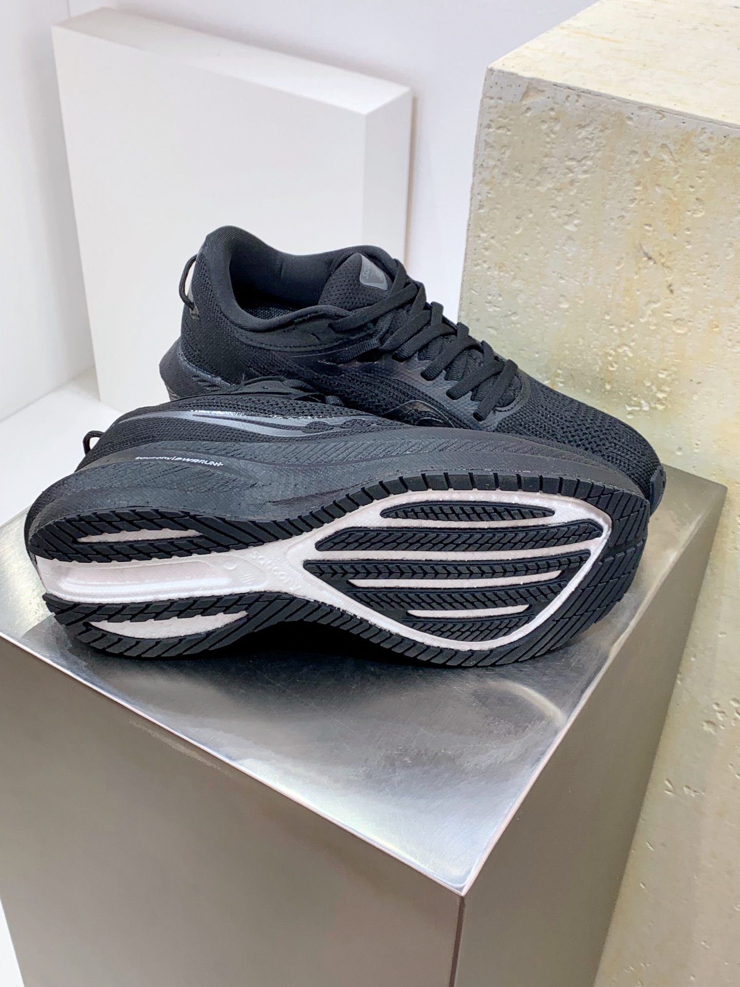 Basic Shoes Breathable M-s