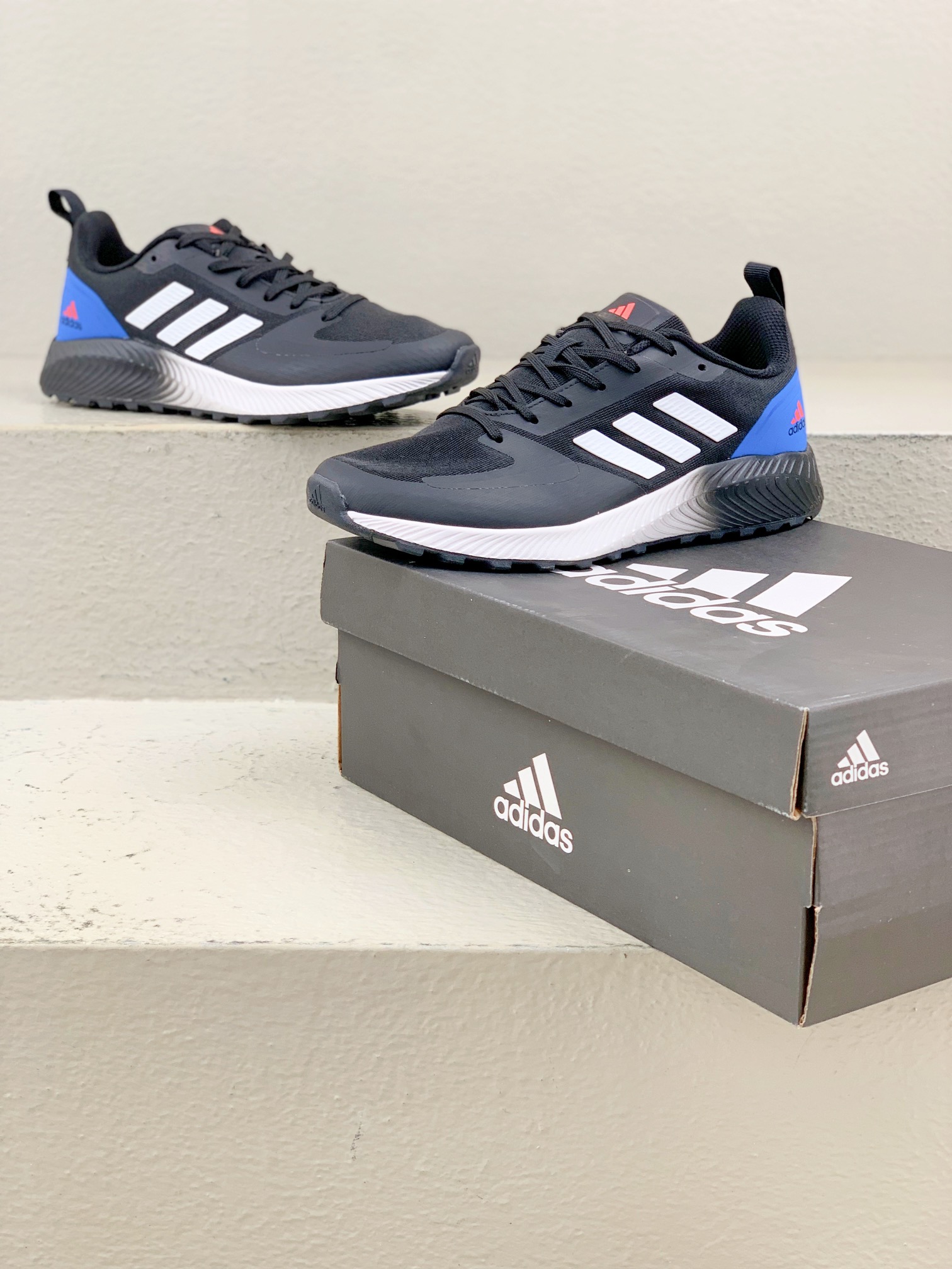 Adidas Basic Shoes Lightweight L