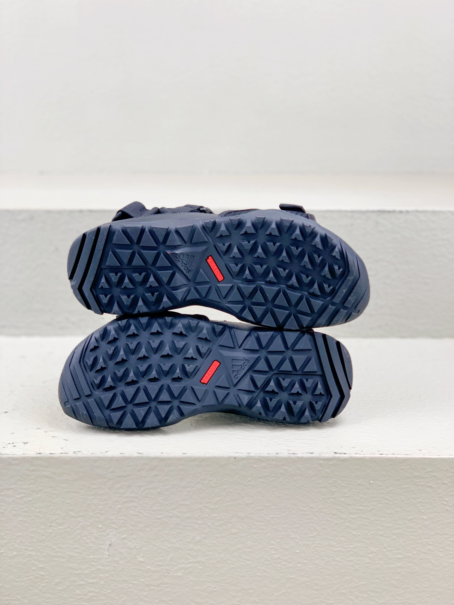 Adidas Sandals Black L-s