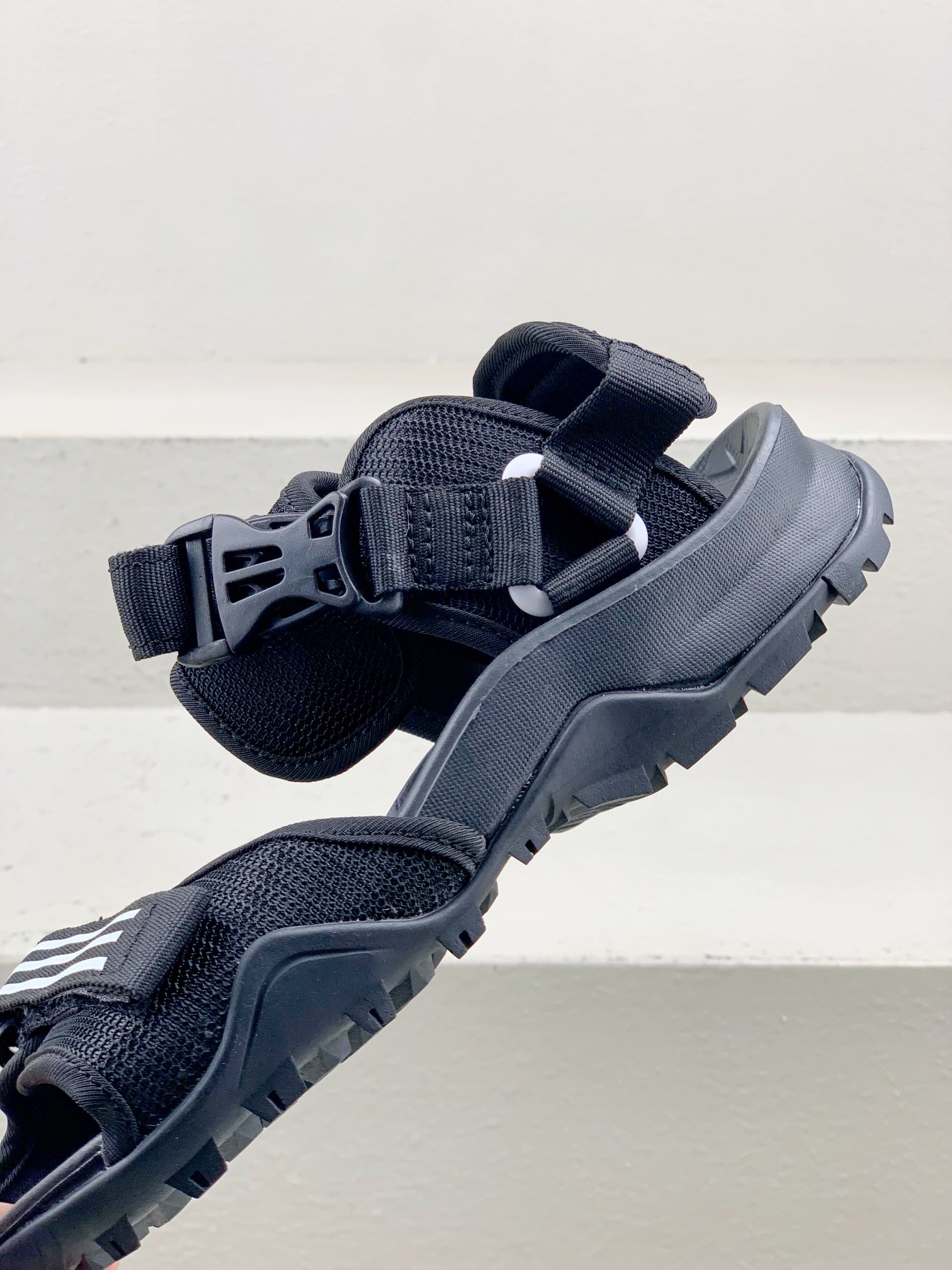 Adidas Sandals Black L-s