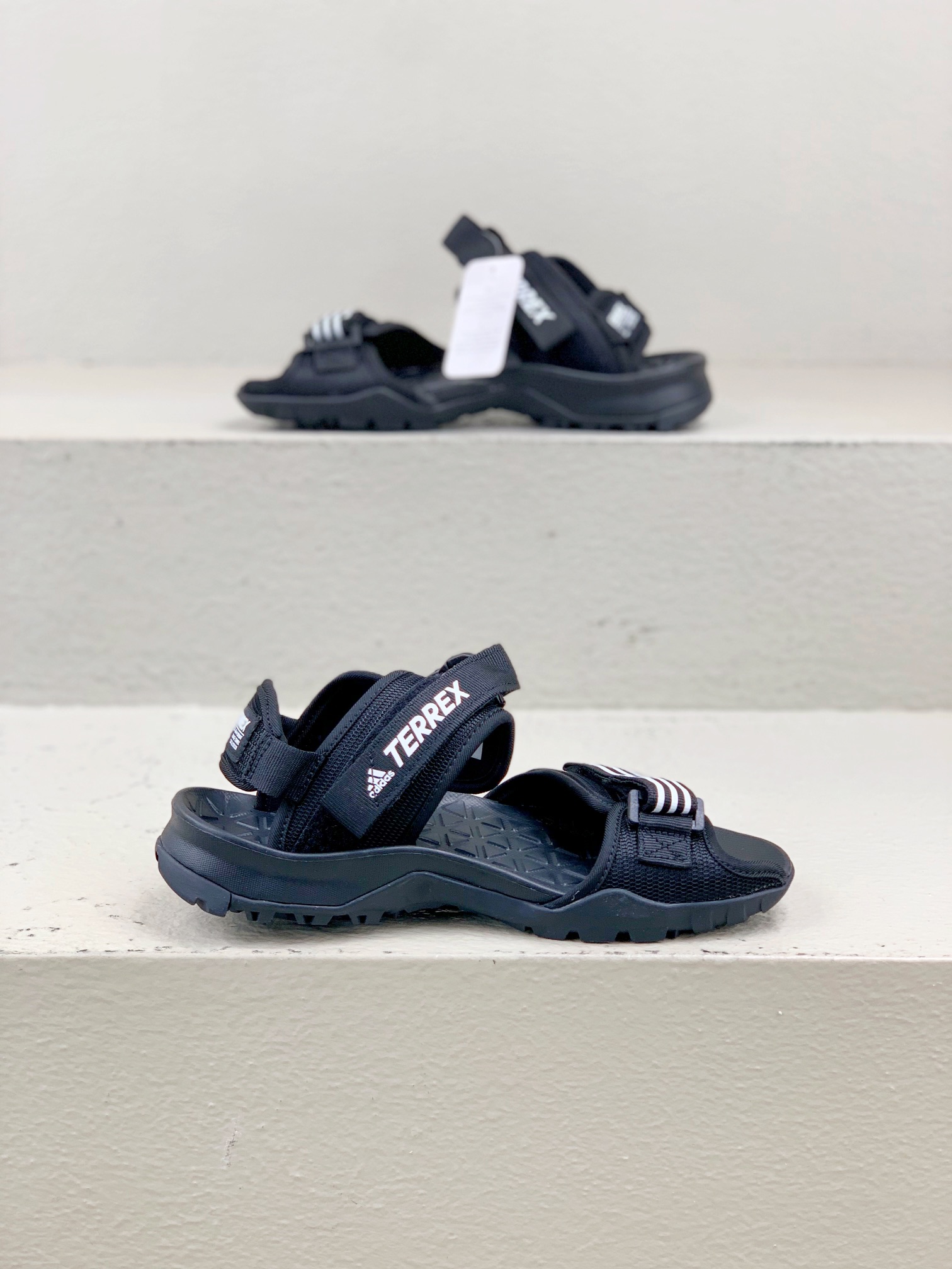 Adidas Sandals Black L-s