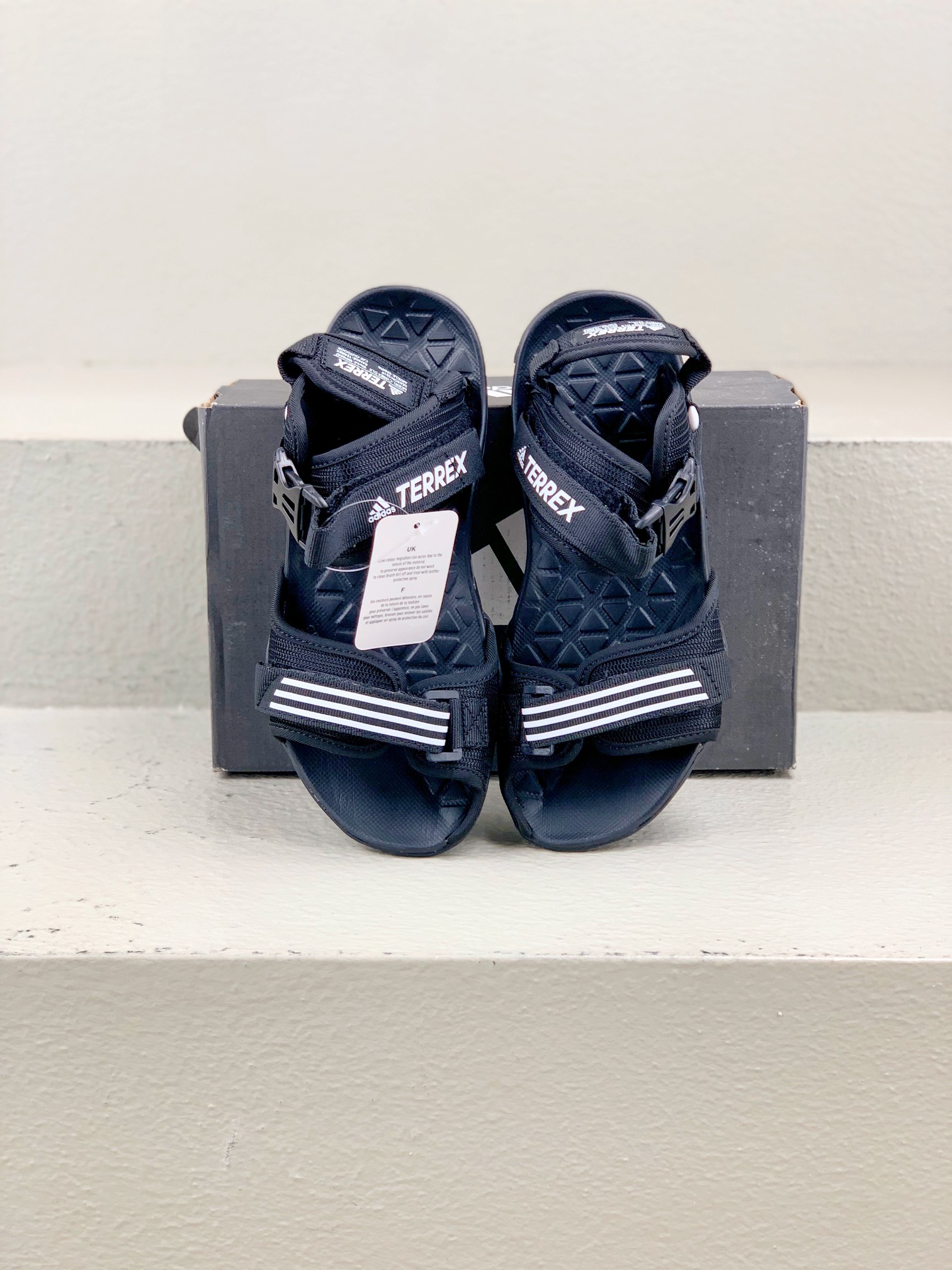 Adidas Sandals Black L-s