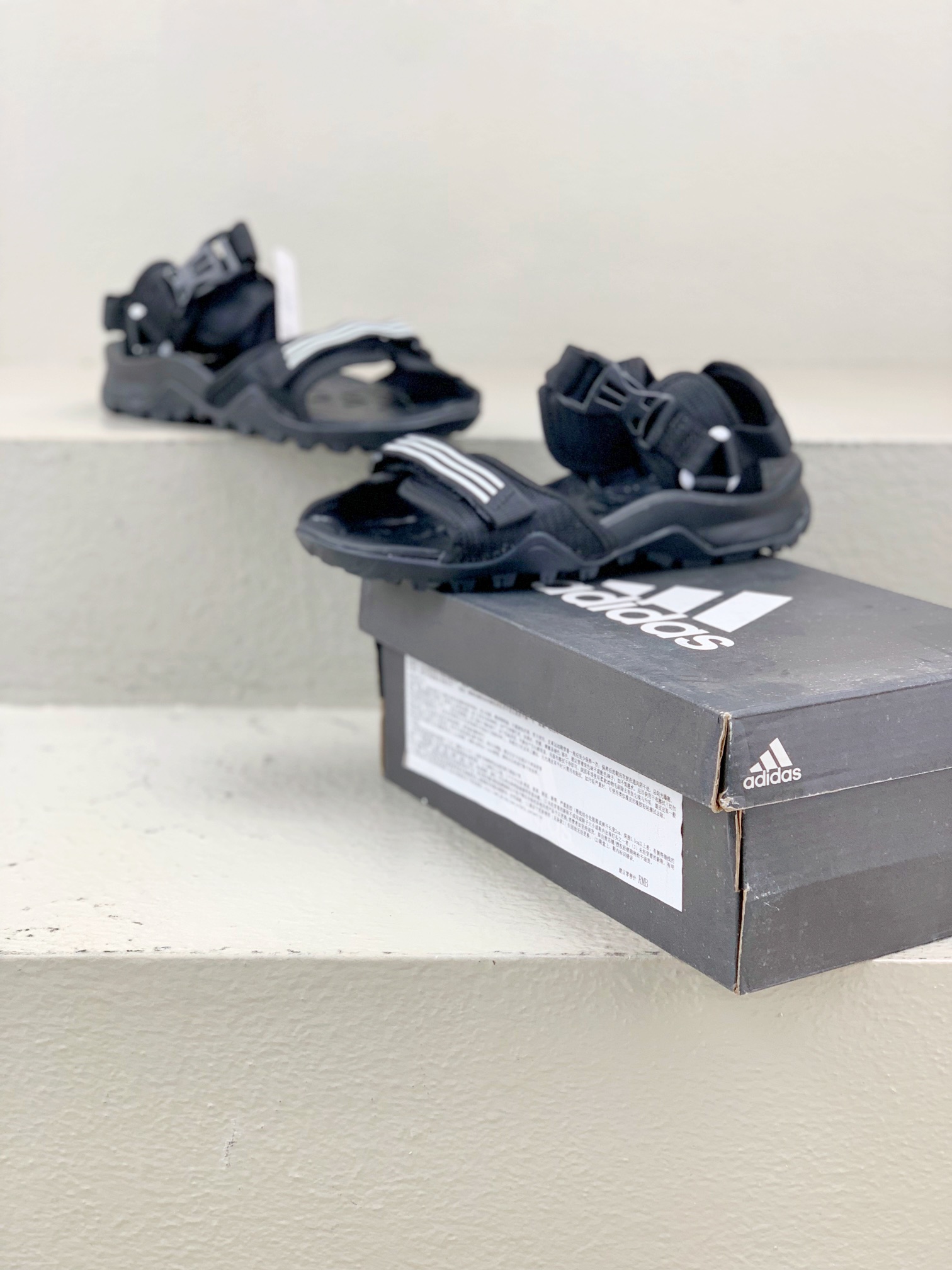 Adidas Sandals Black L-s