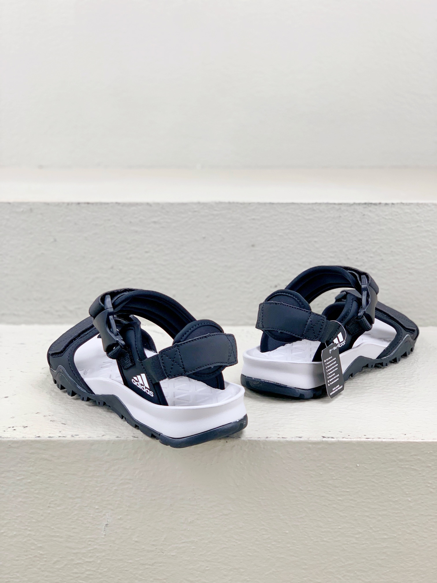 Adidas Sandals White L-s