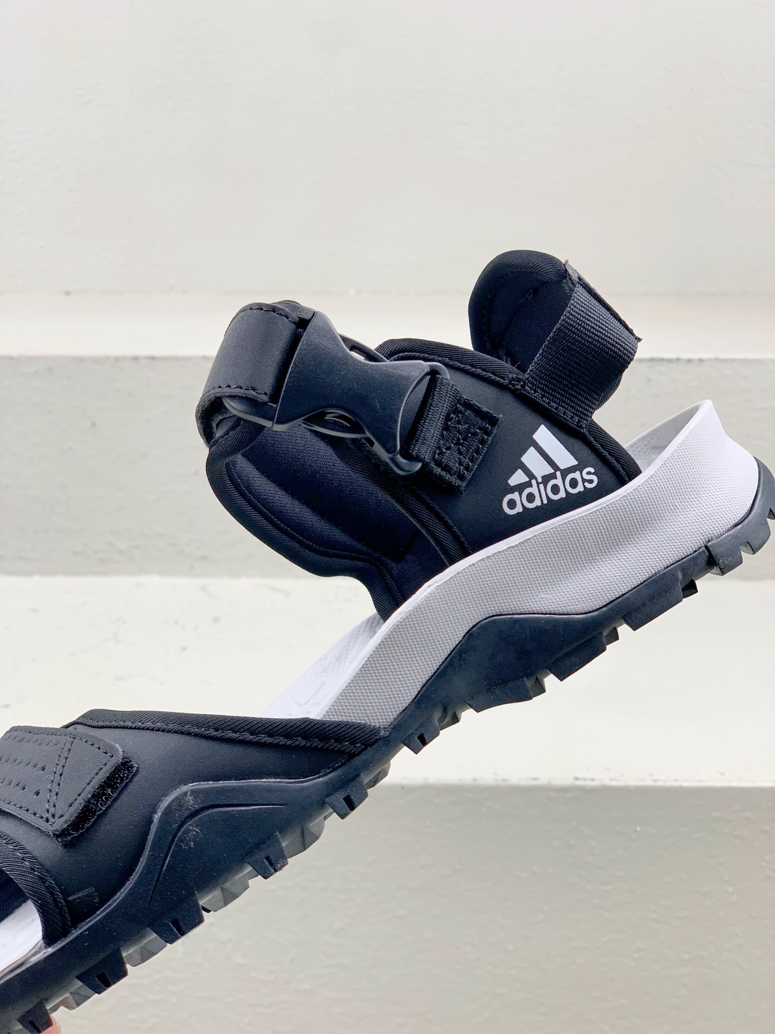 Adidas Sandals White L-s