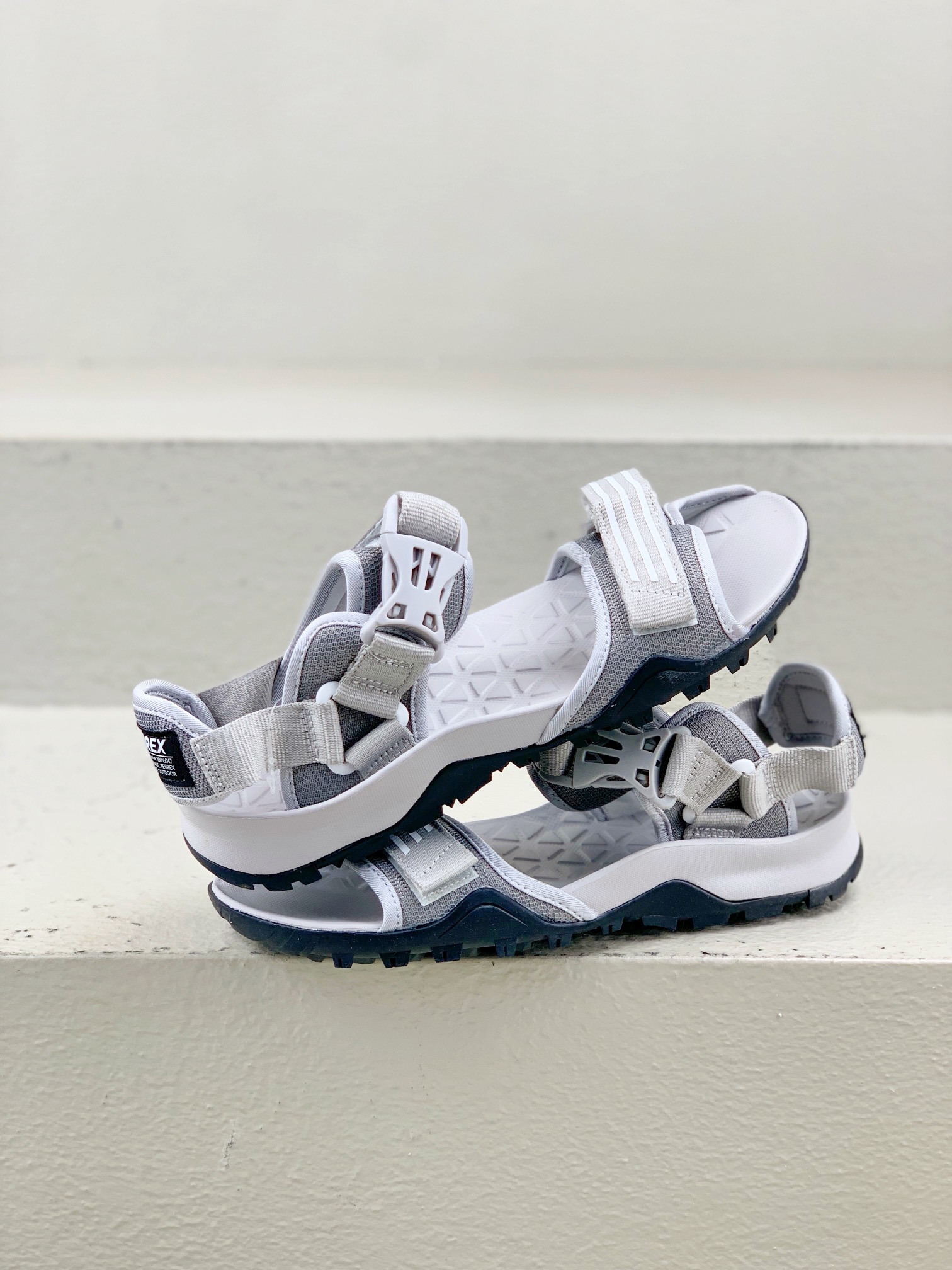 Adidas Sandals Black L-s