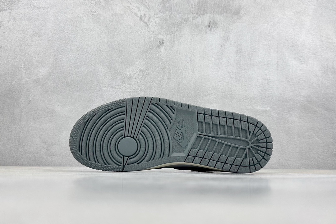 Jordan Nike Basic Shoes