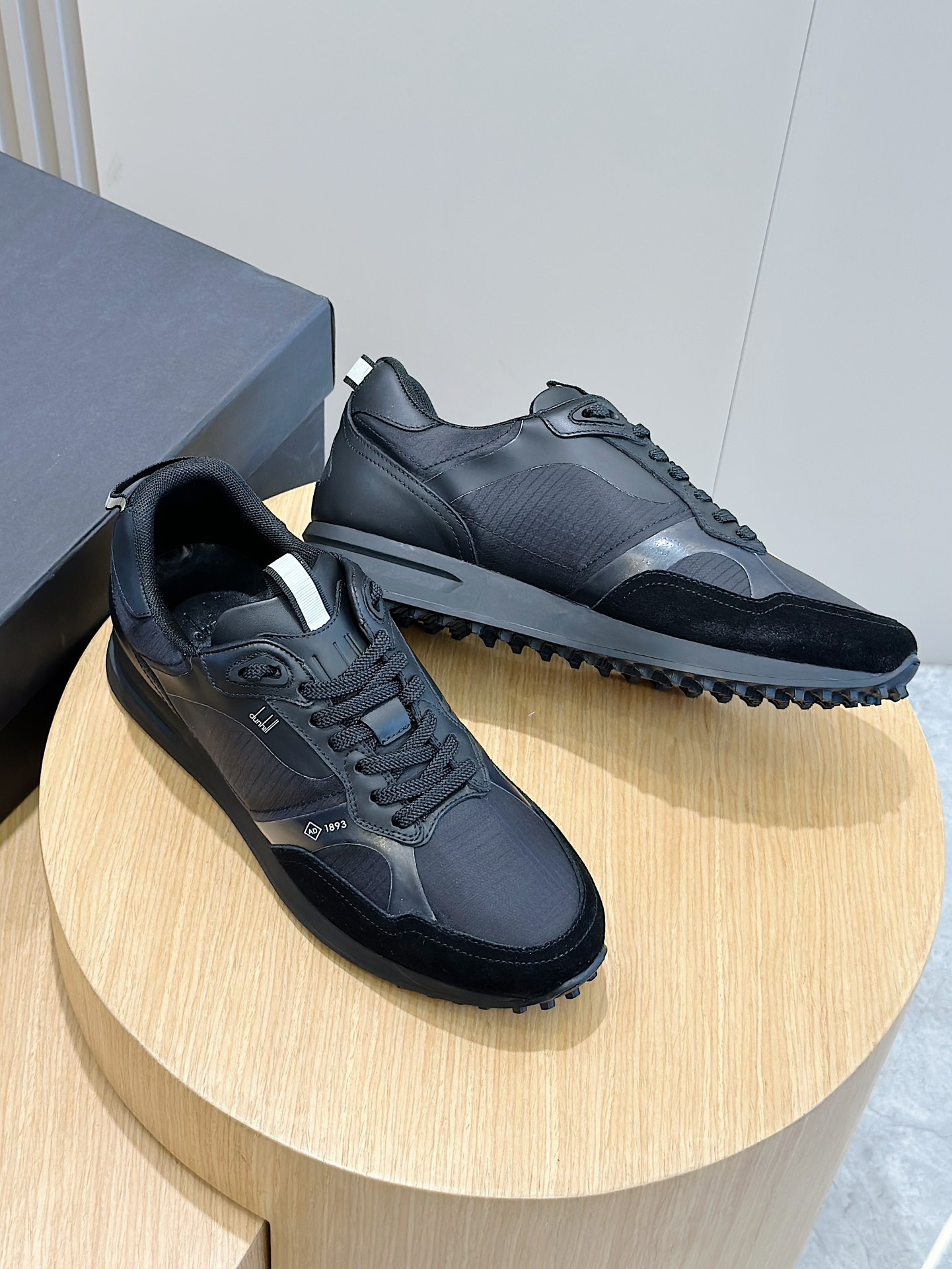 Male Sneakers Shock Absorbing L-s