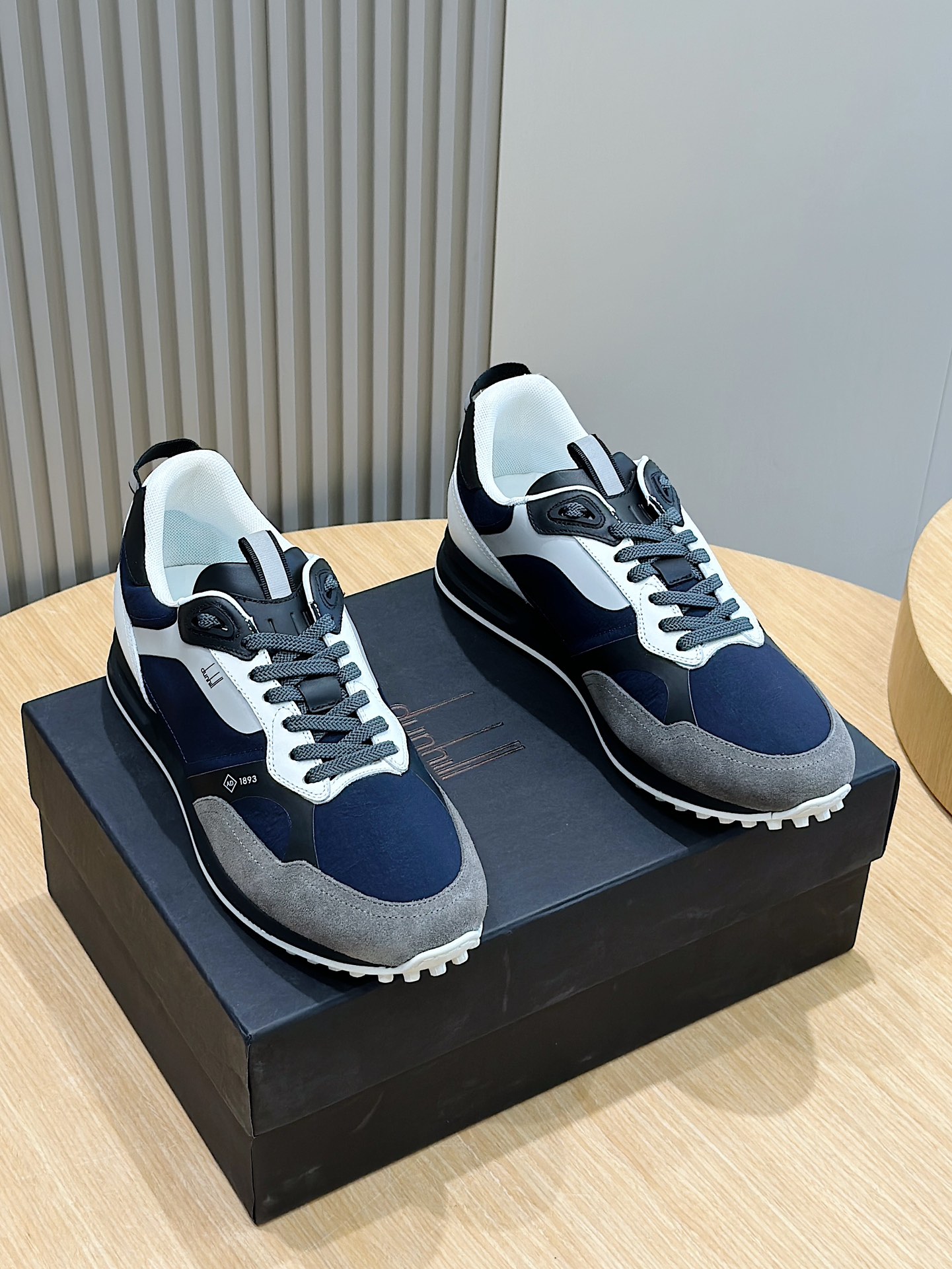 Male Sneakers Shock Absorbing L-s