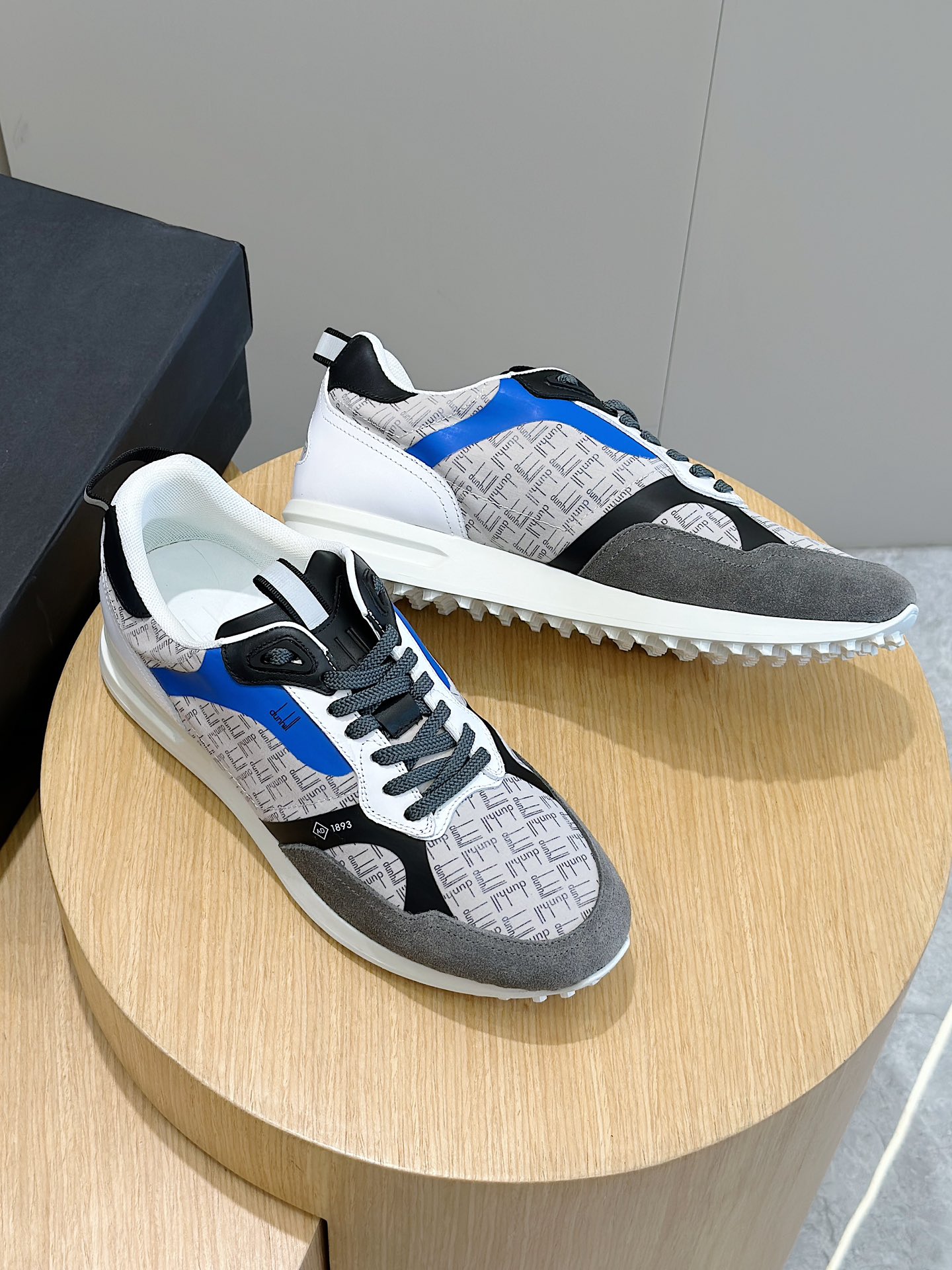 Male Sneakers Shock Absorbing L-s