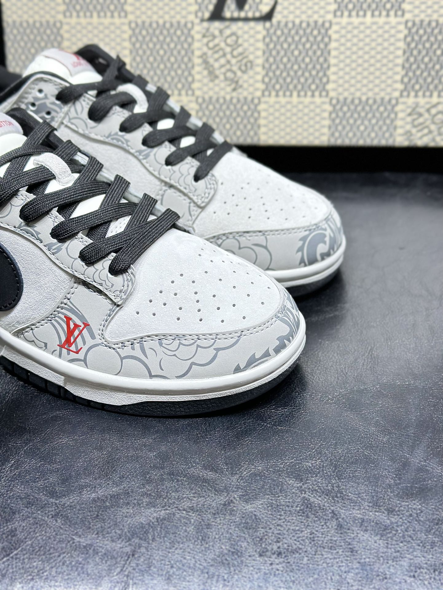 Dior Nike Board Shoes L