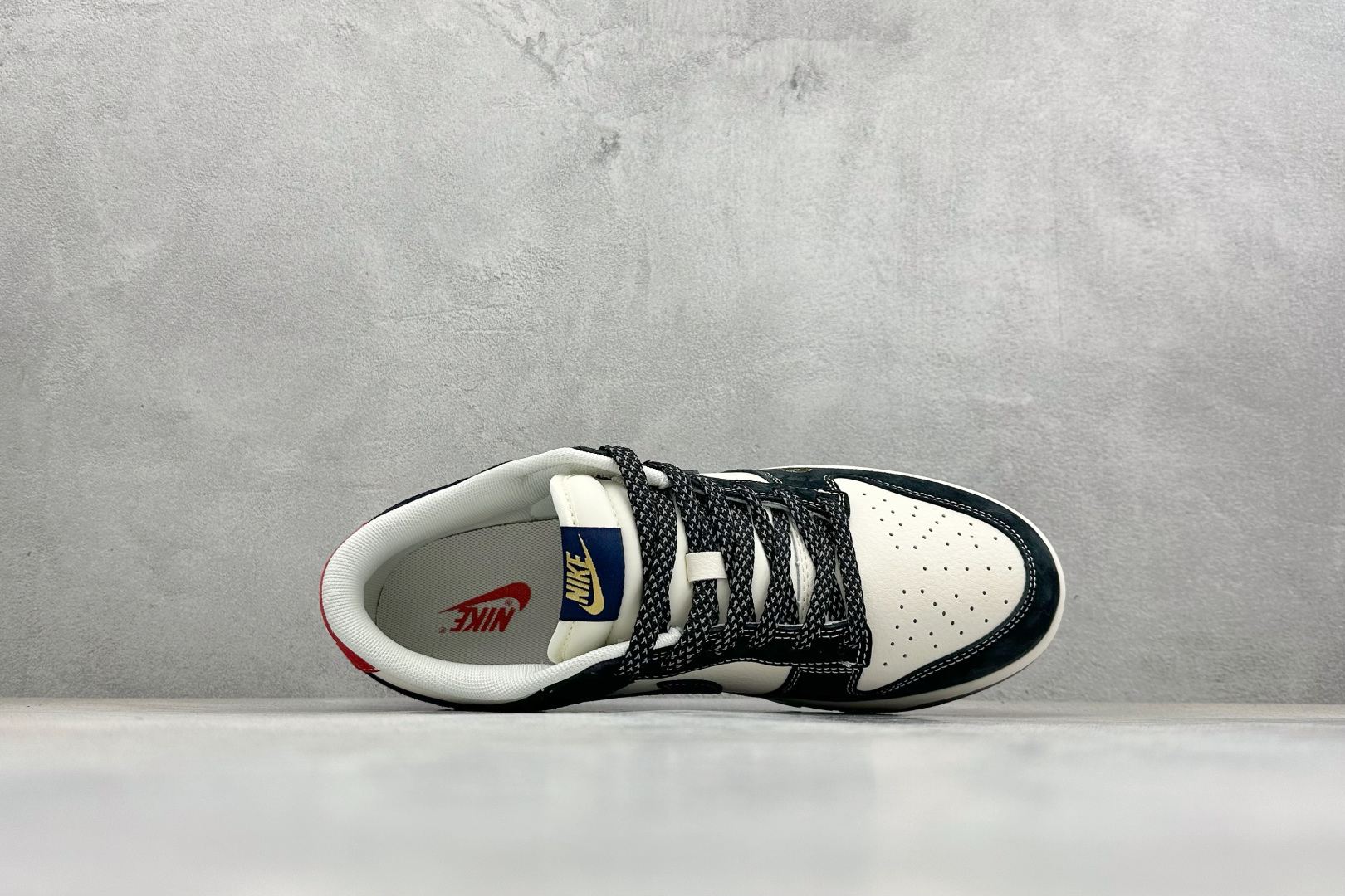 Nike Board Shoes L-s