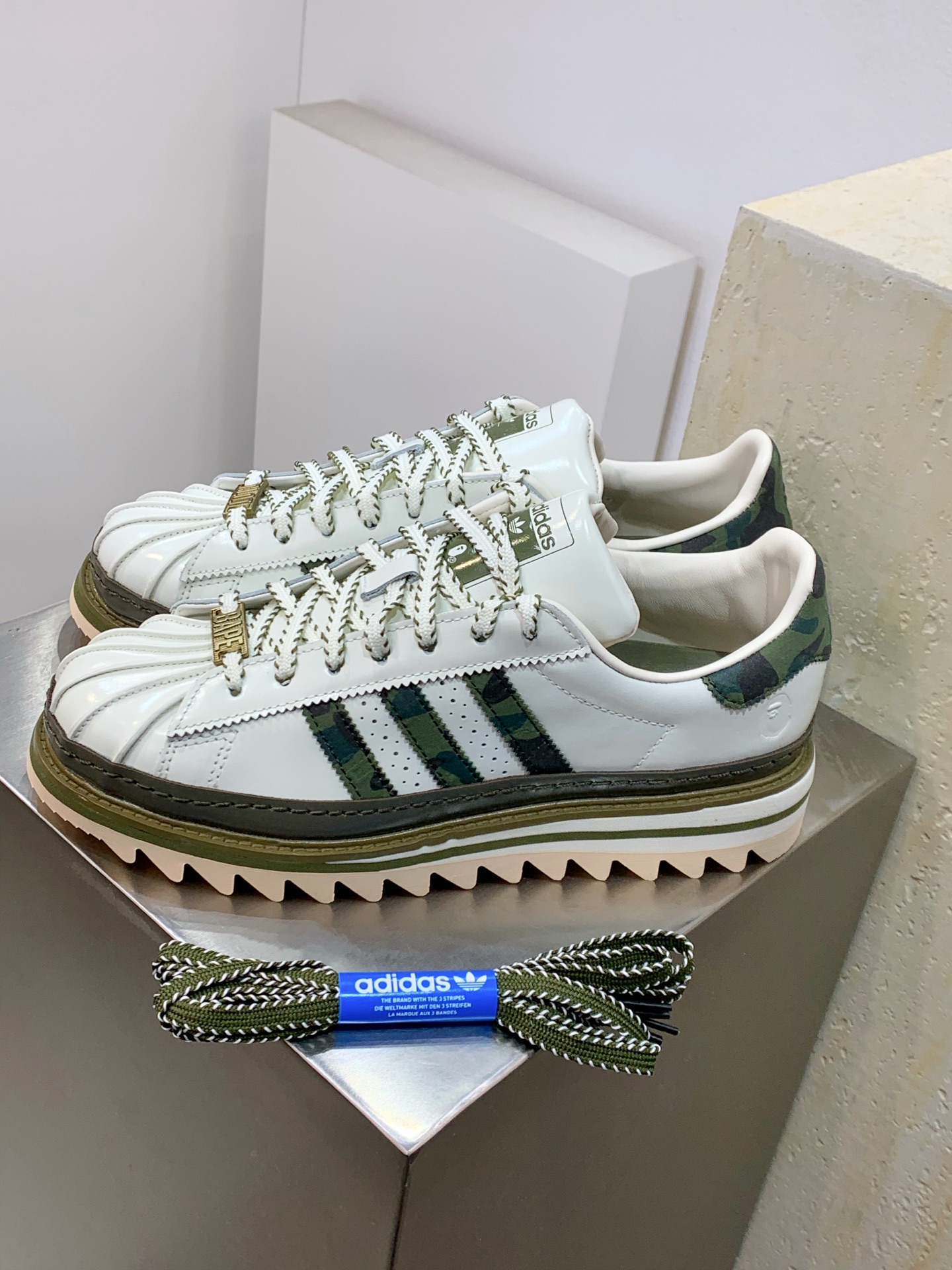 Adidas Board Shoes L-s