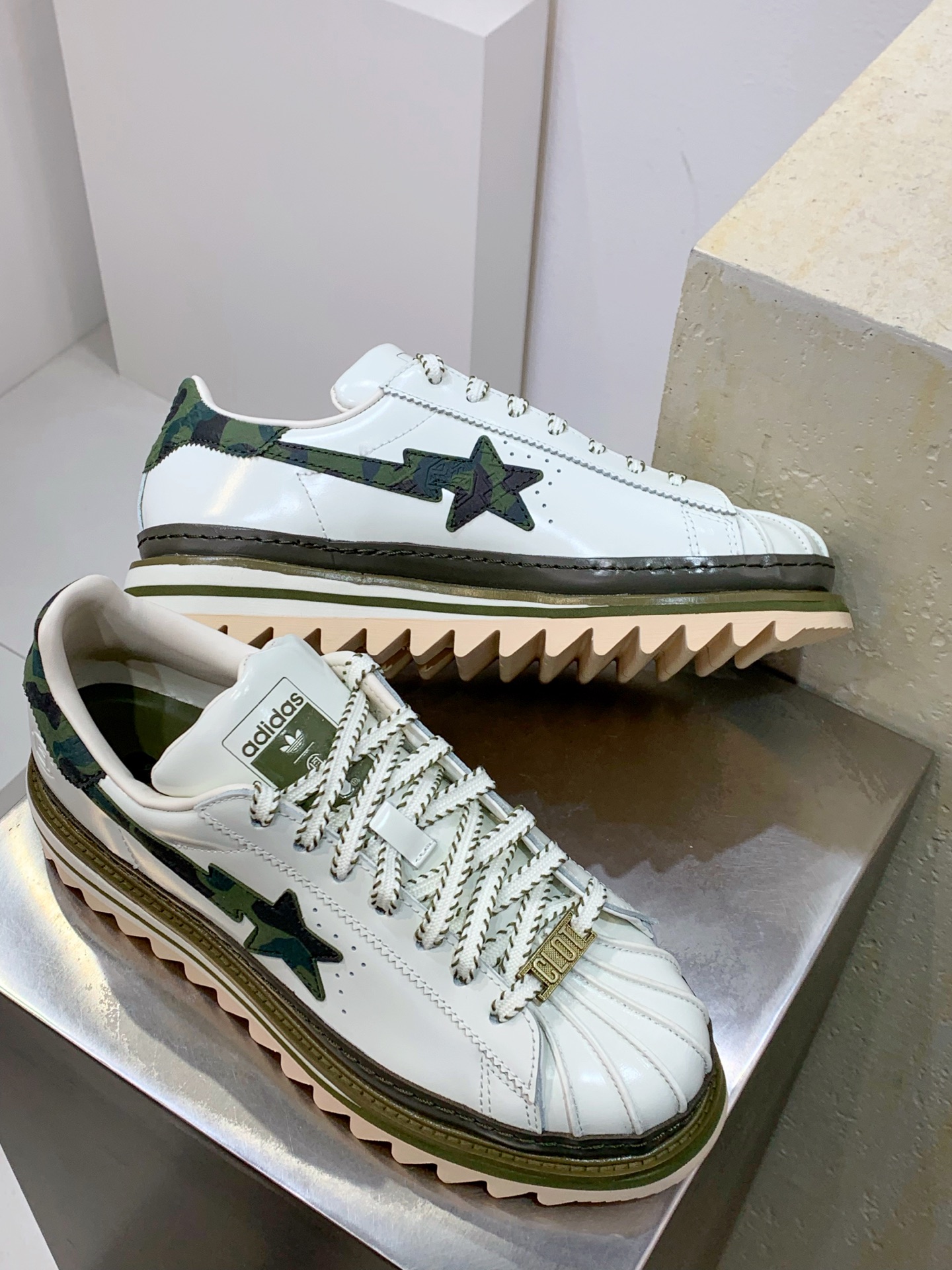 Adidas Board Shoes L-s