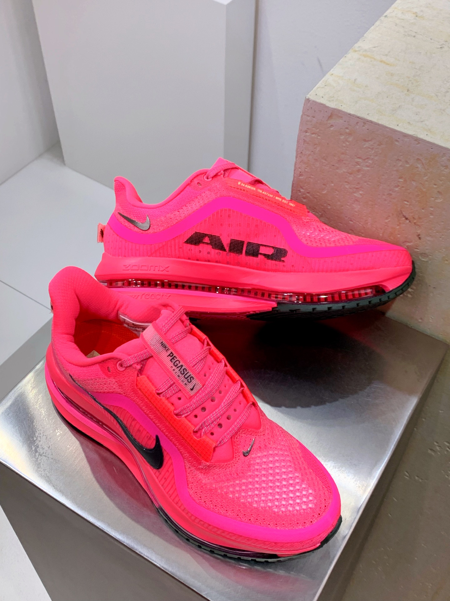 Nike Running Shoes M-l-s