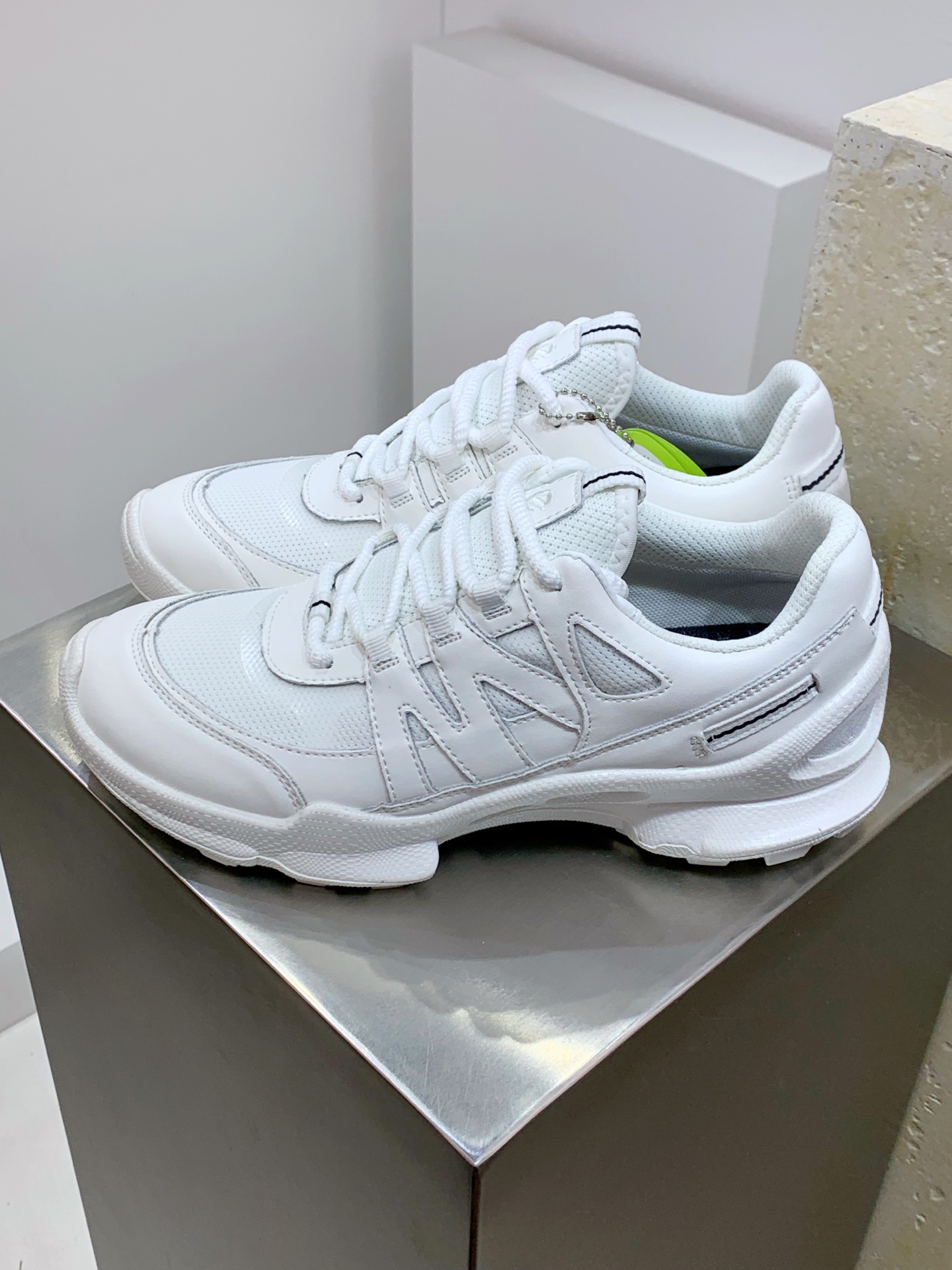 Basic Shoes Breathable L