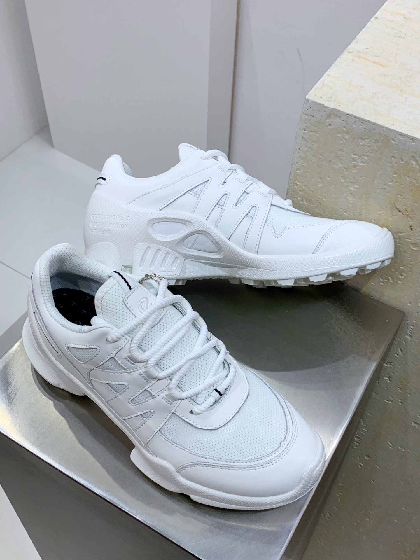 Basic Shoes Breathable L