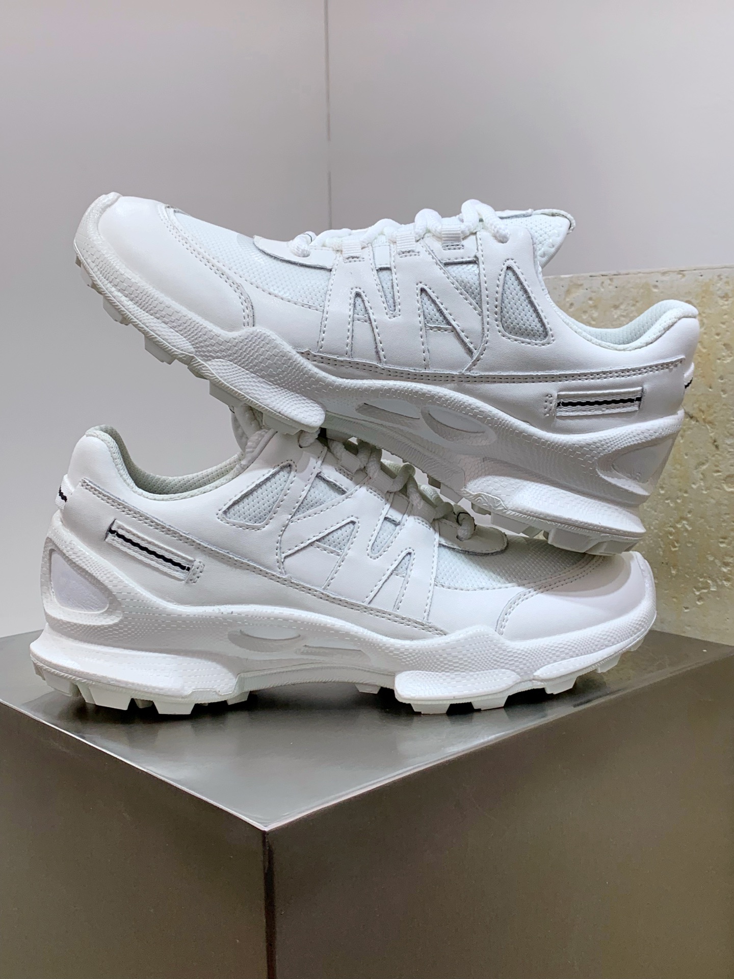 Basic Shoes Breathable L