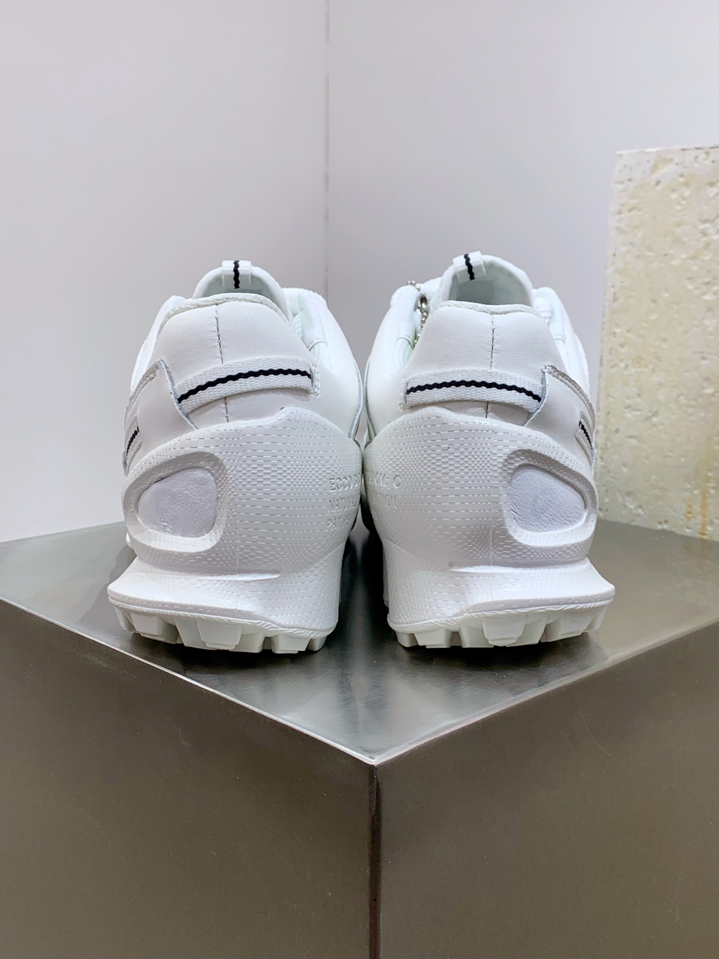 Basic Shoes Breathable L