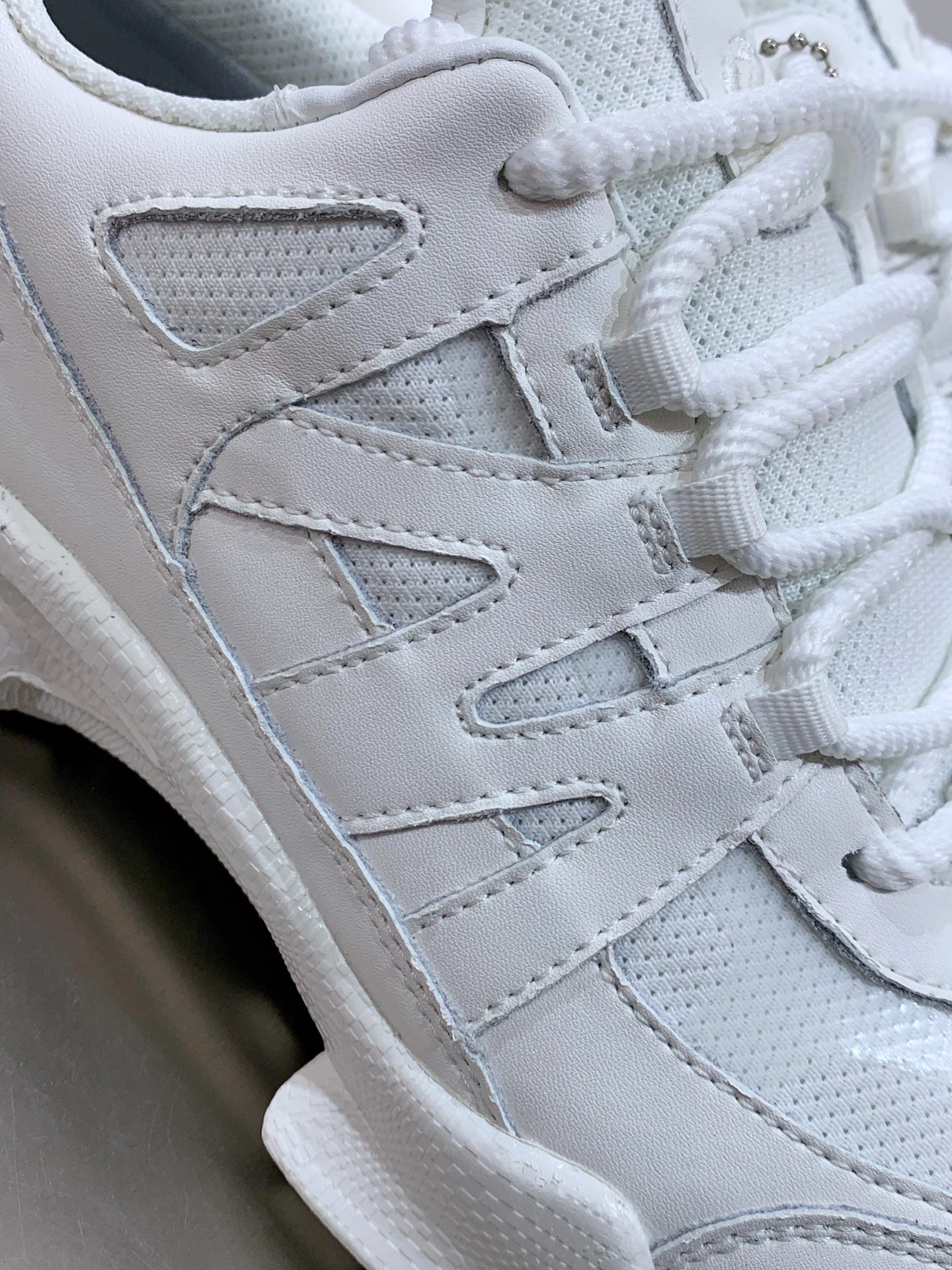 Basic Shoes Breathable L