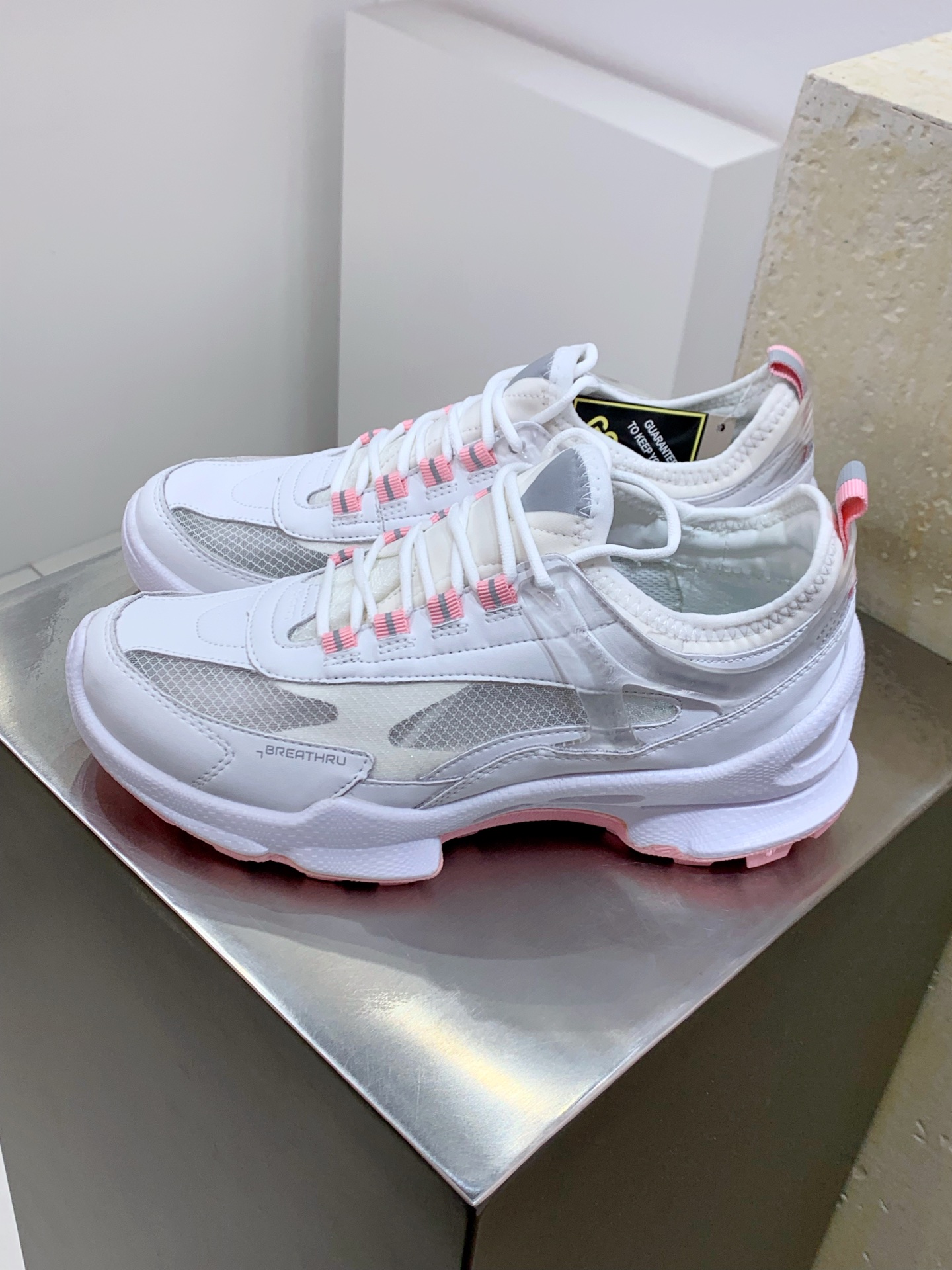 Basic Shoes Breathable L