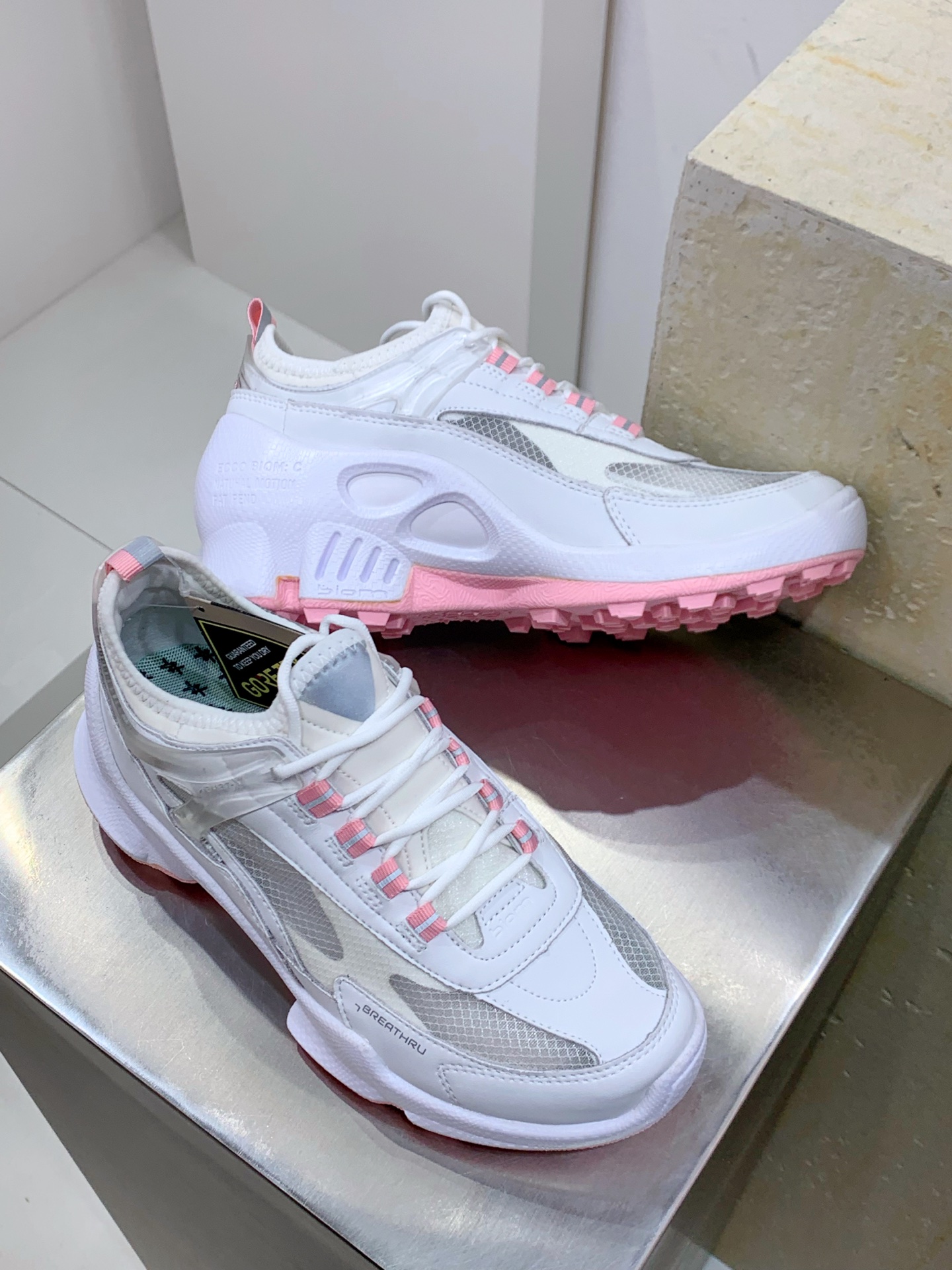 Basic Shoes Breathable L