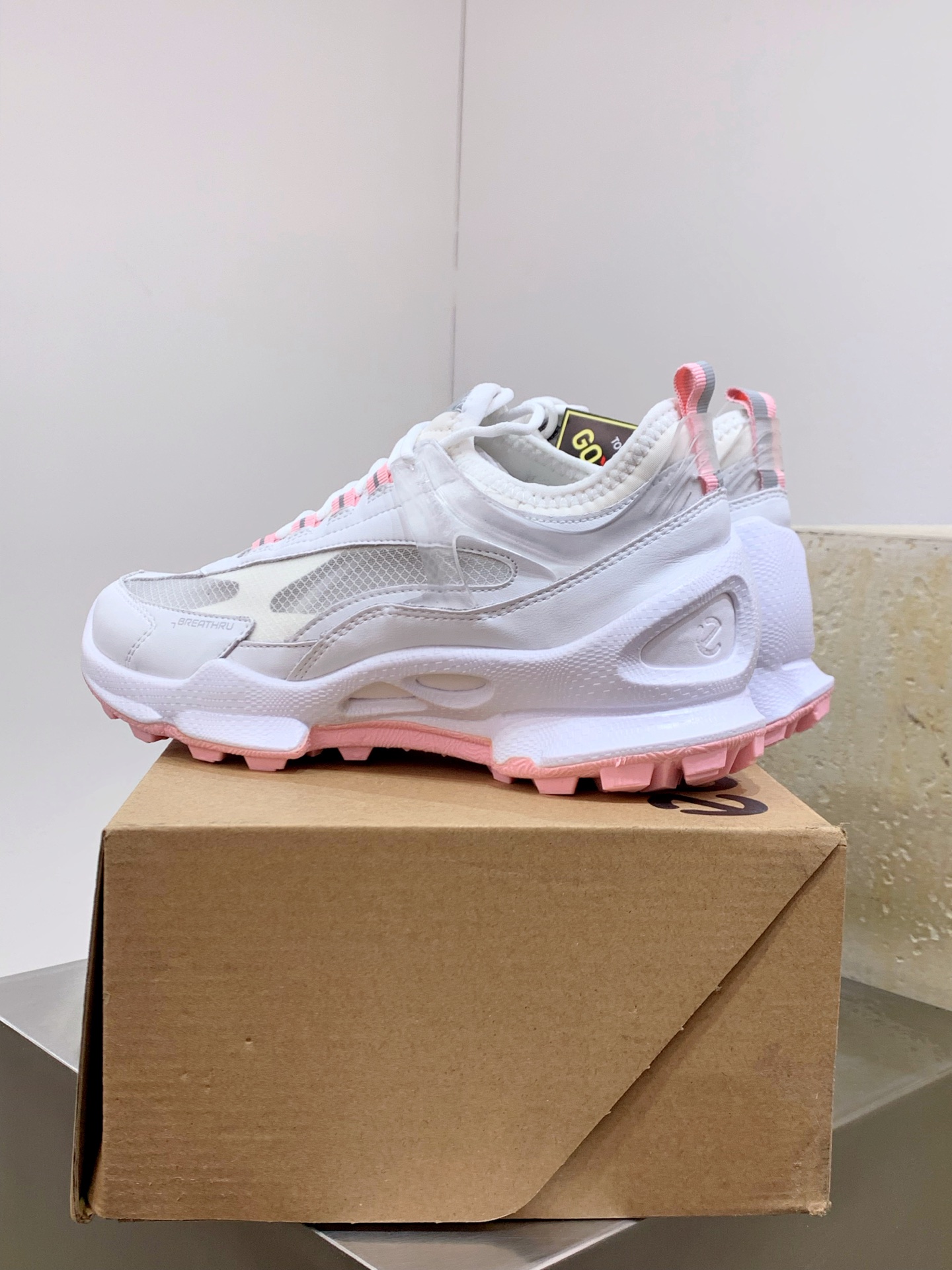 Basic Shoes Breathable L