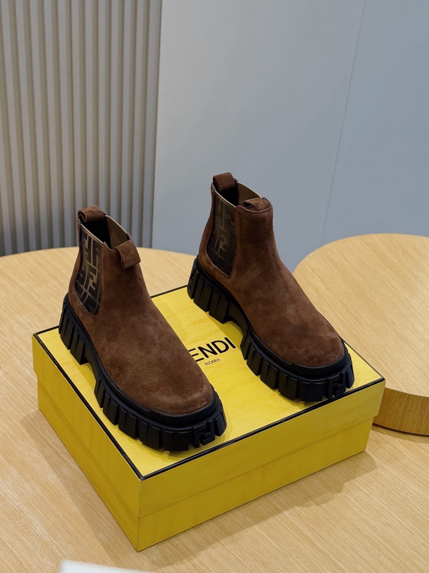 Fendi Basic Shoes Black S