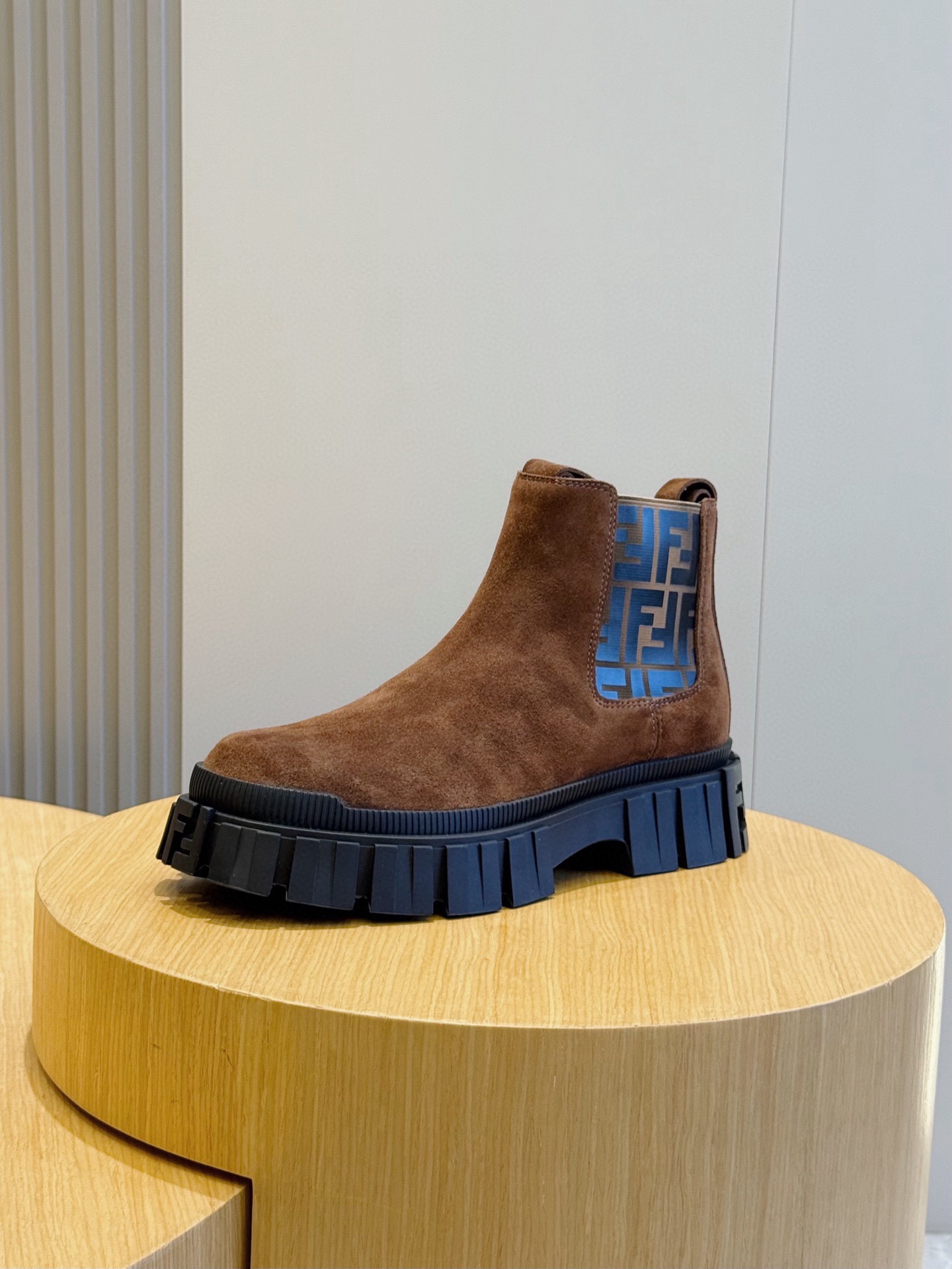 Fendi Basic Shoes Black S