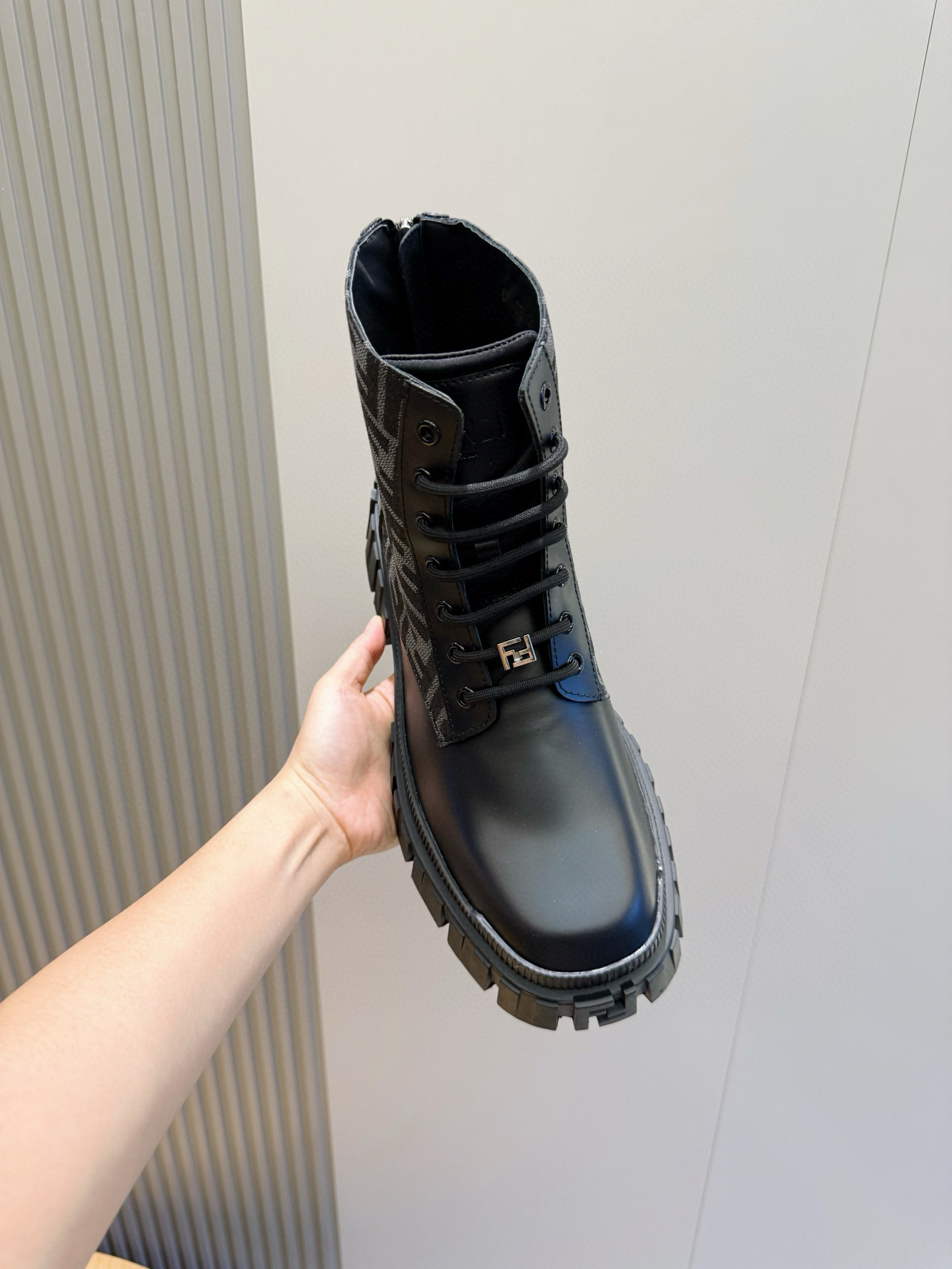 Fendi Basic Shoes Black S