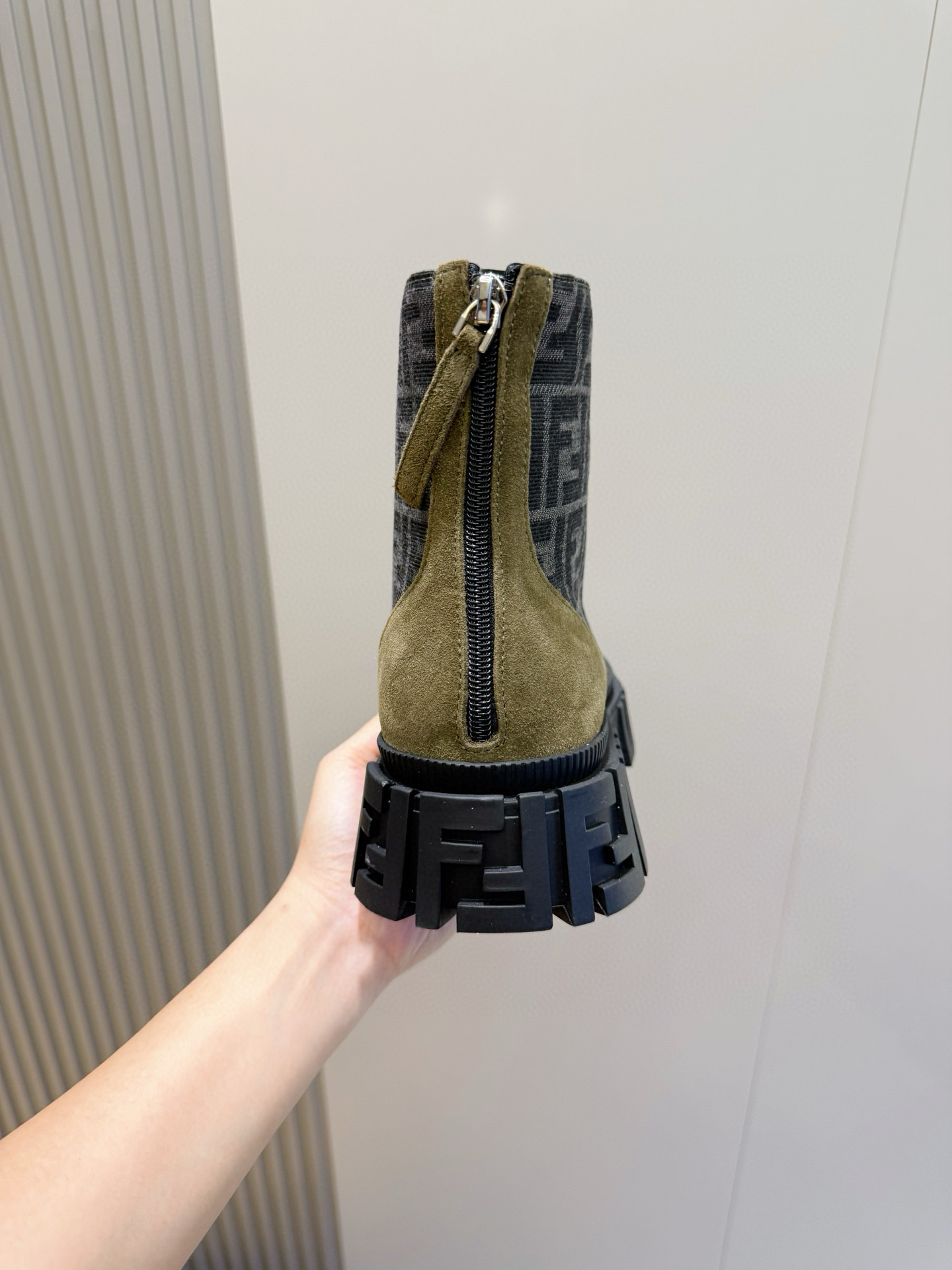 Fendi Basic Shoes Black S