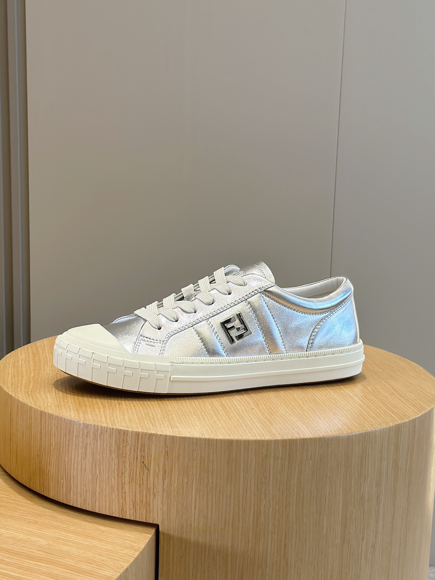 Fendi Male Leather Shoes Cow Leather M-s