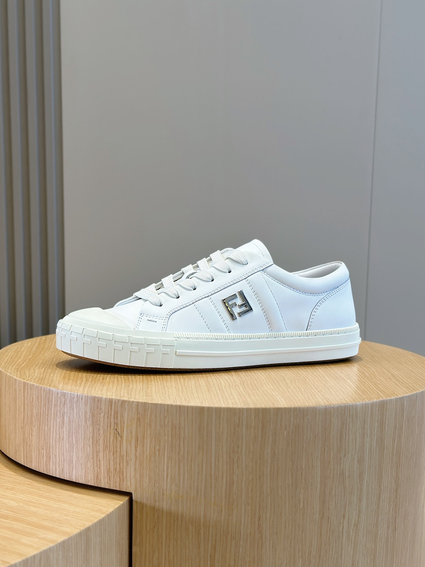 Fendi Male Leather Shoes Cow Leather M-s