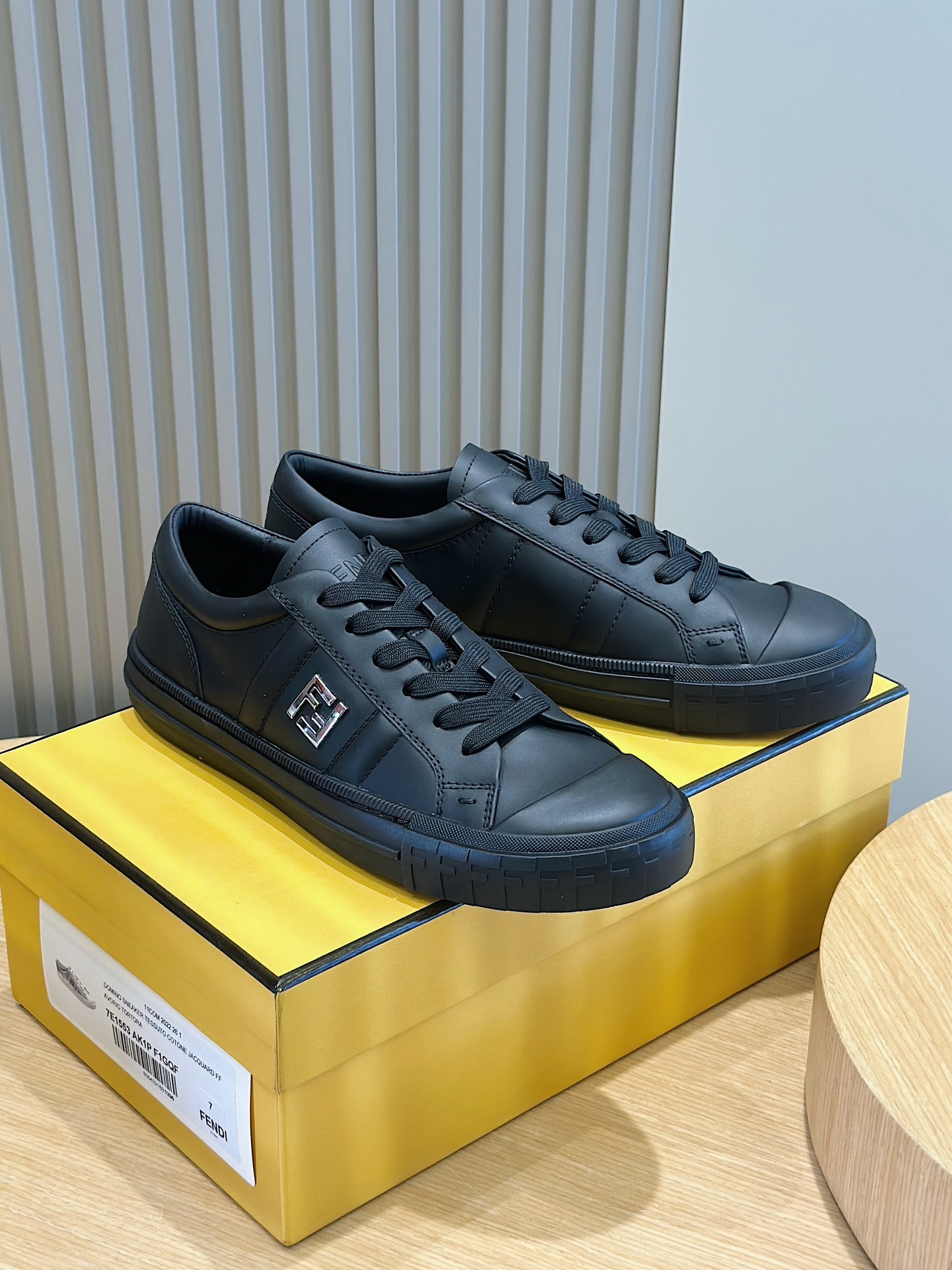 Fendi Male Leather Shoes Cow Leather M-s