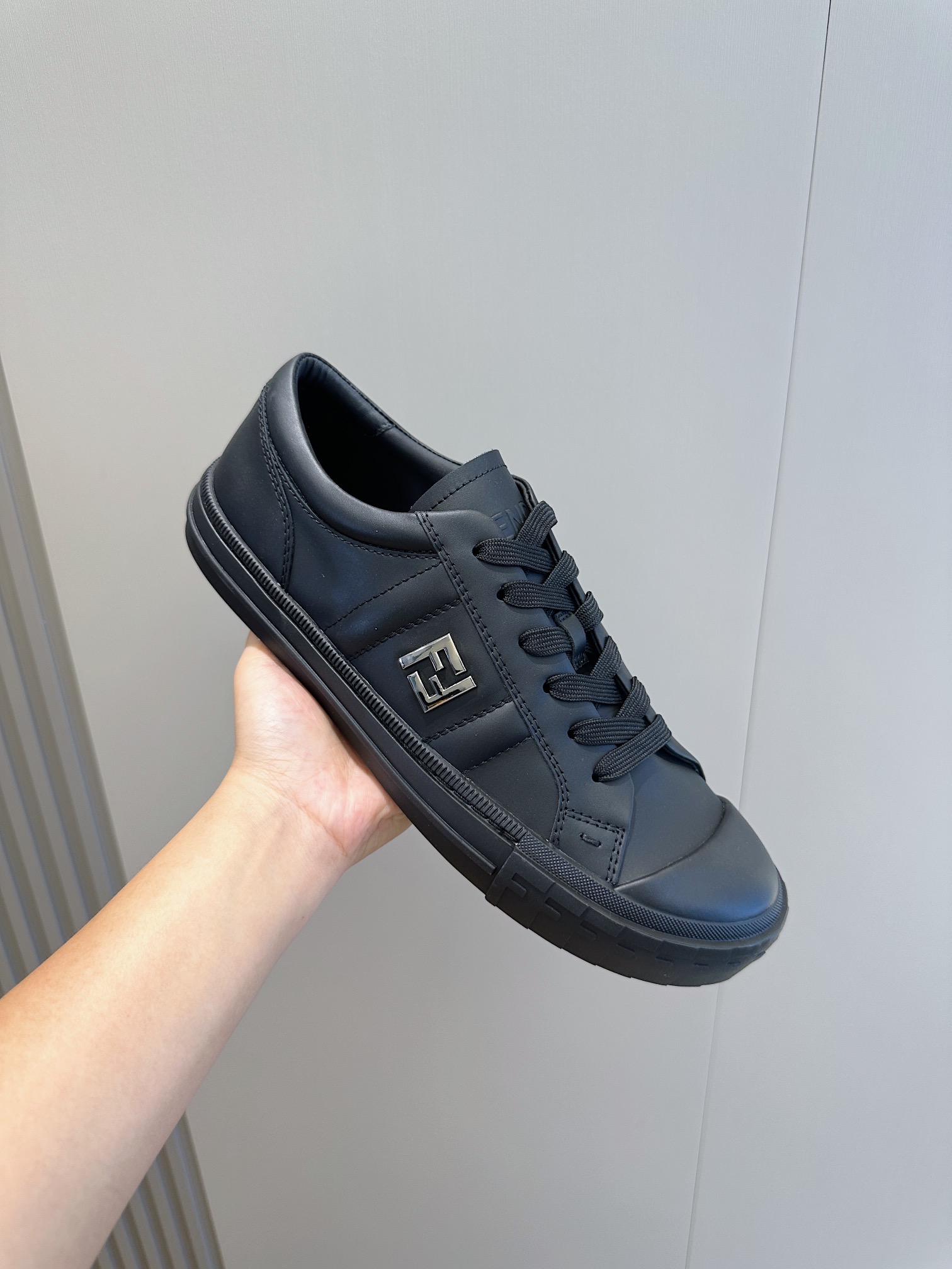 Fendi Male Leather Shoes Cow Leather M-s