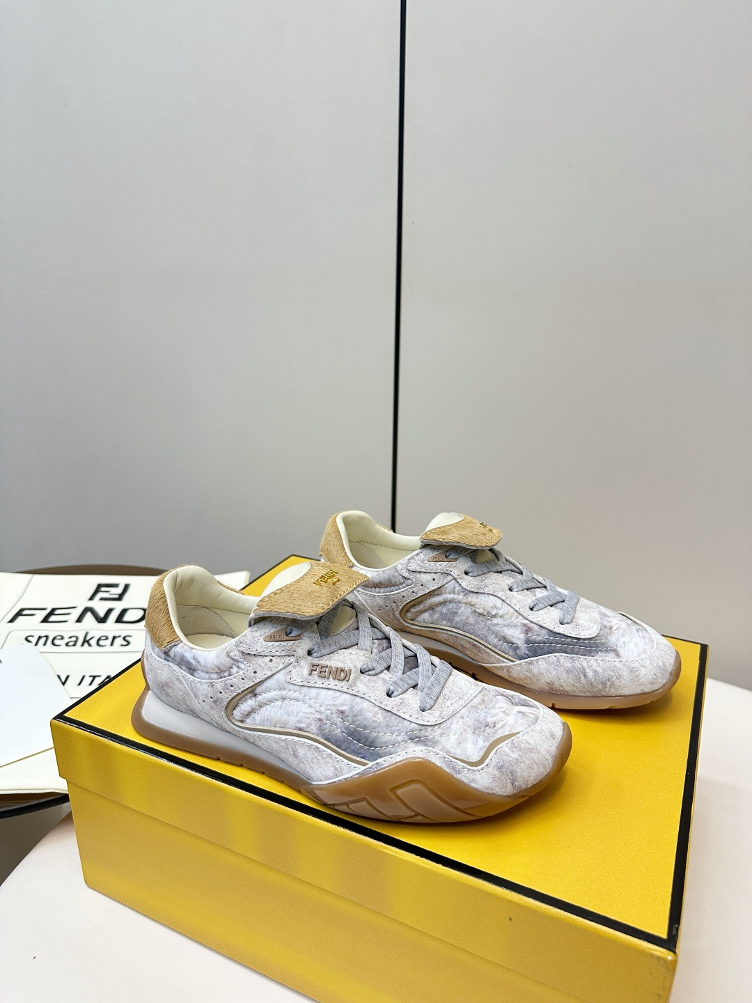 Fendi Male Sneakers Lightweight S