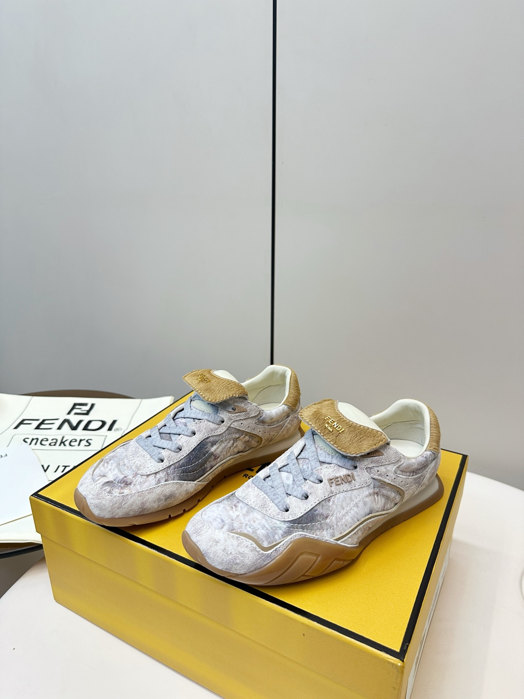 Fendi Male Sneakers Lightweight S