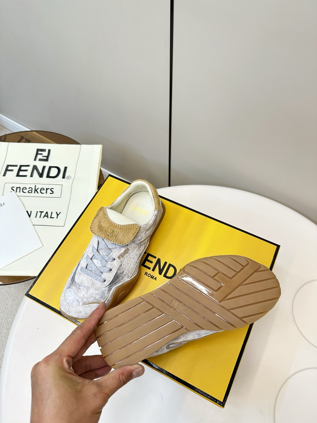 Fendi Male Sneakers Lightweight S