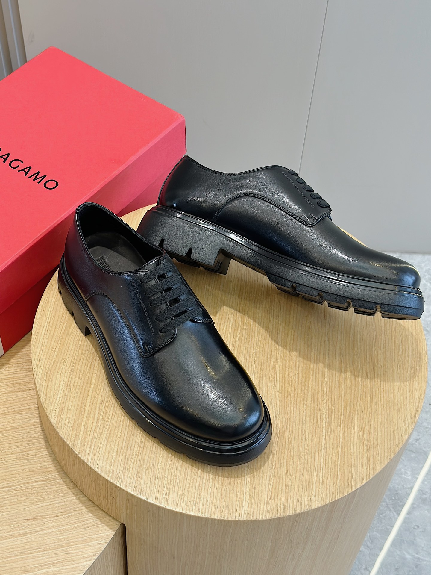 Ferragamo Male Leather Shoes Cow Leather M-s