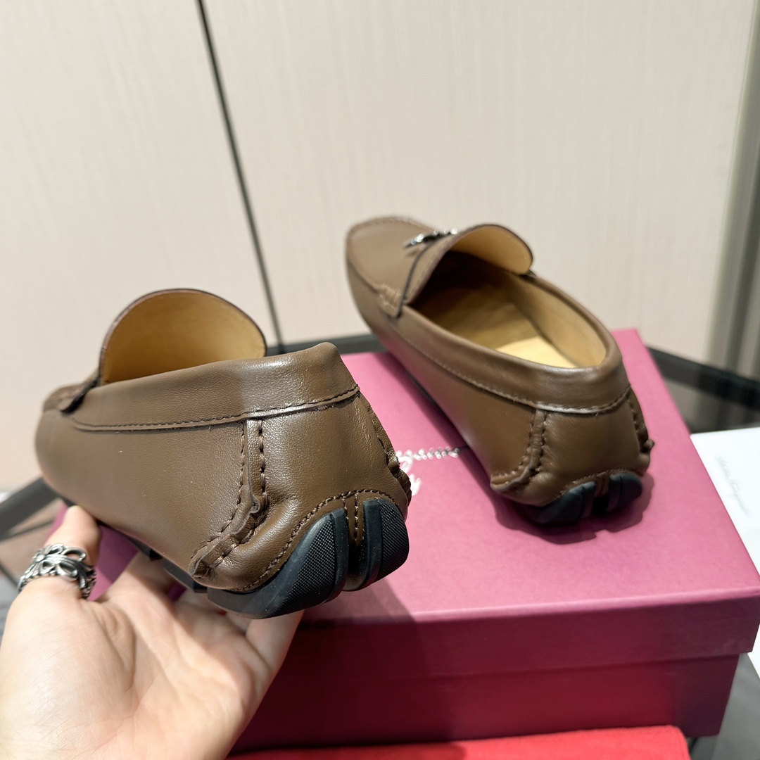 Ferragamo Basic Shoes M