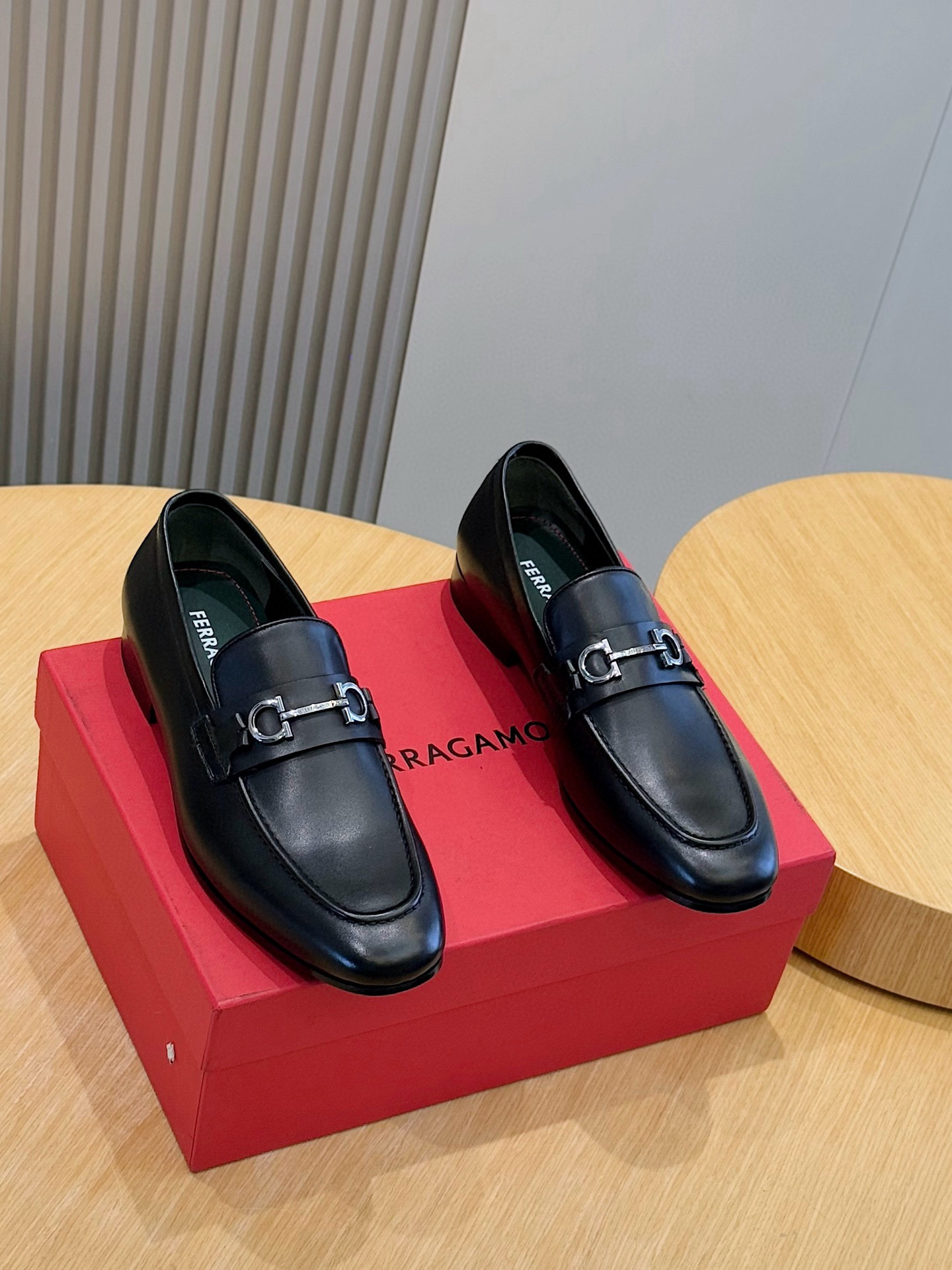 Ferragamo Male Loafers Real Leather Red M-s