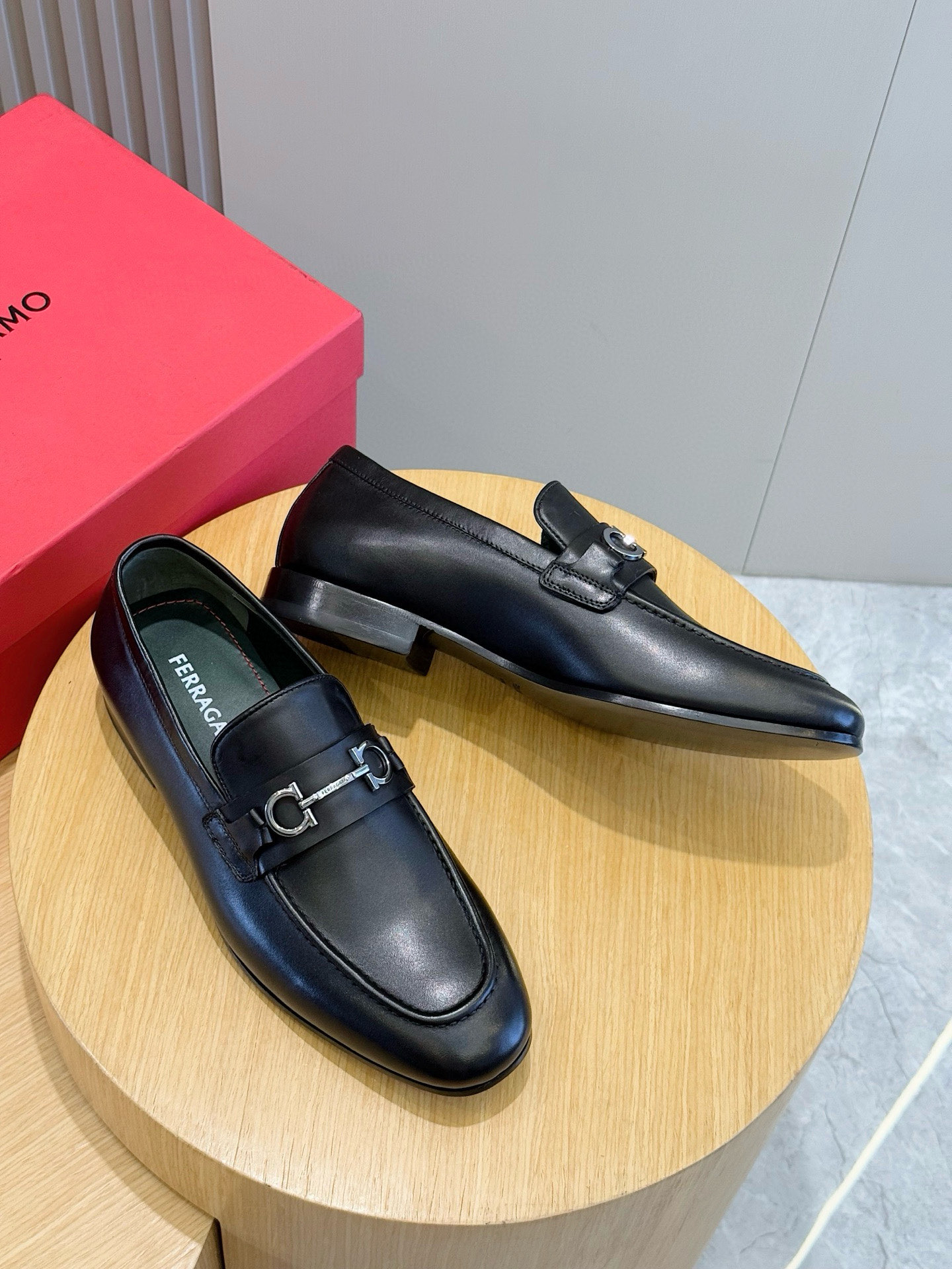 Ferragamo Male Loafers Real Leather Red M-s