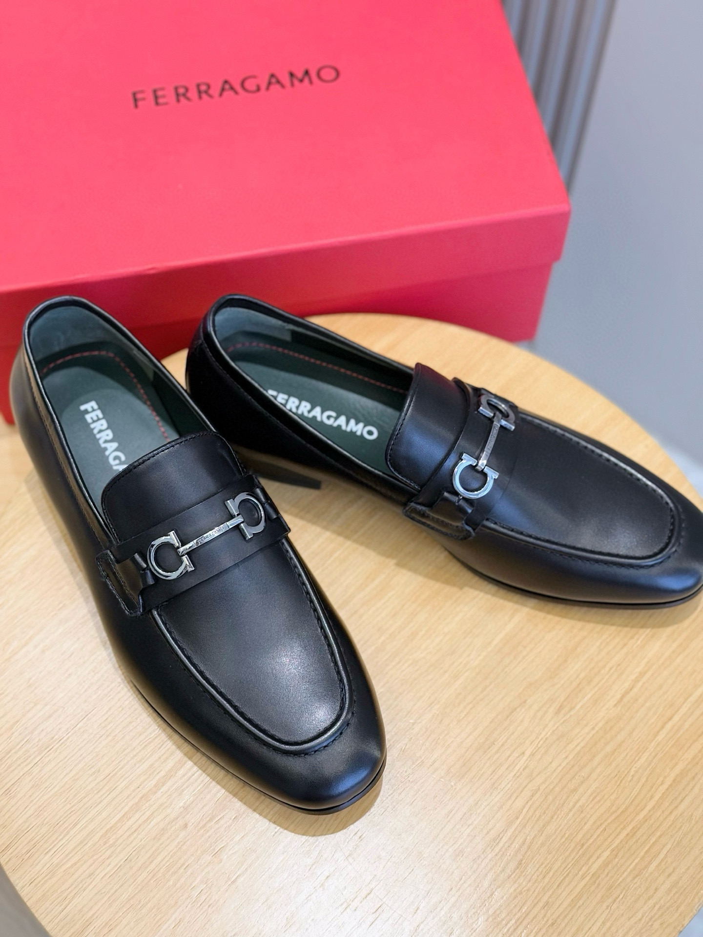 Ferragamo Male Loafers Real Leather Red M-s