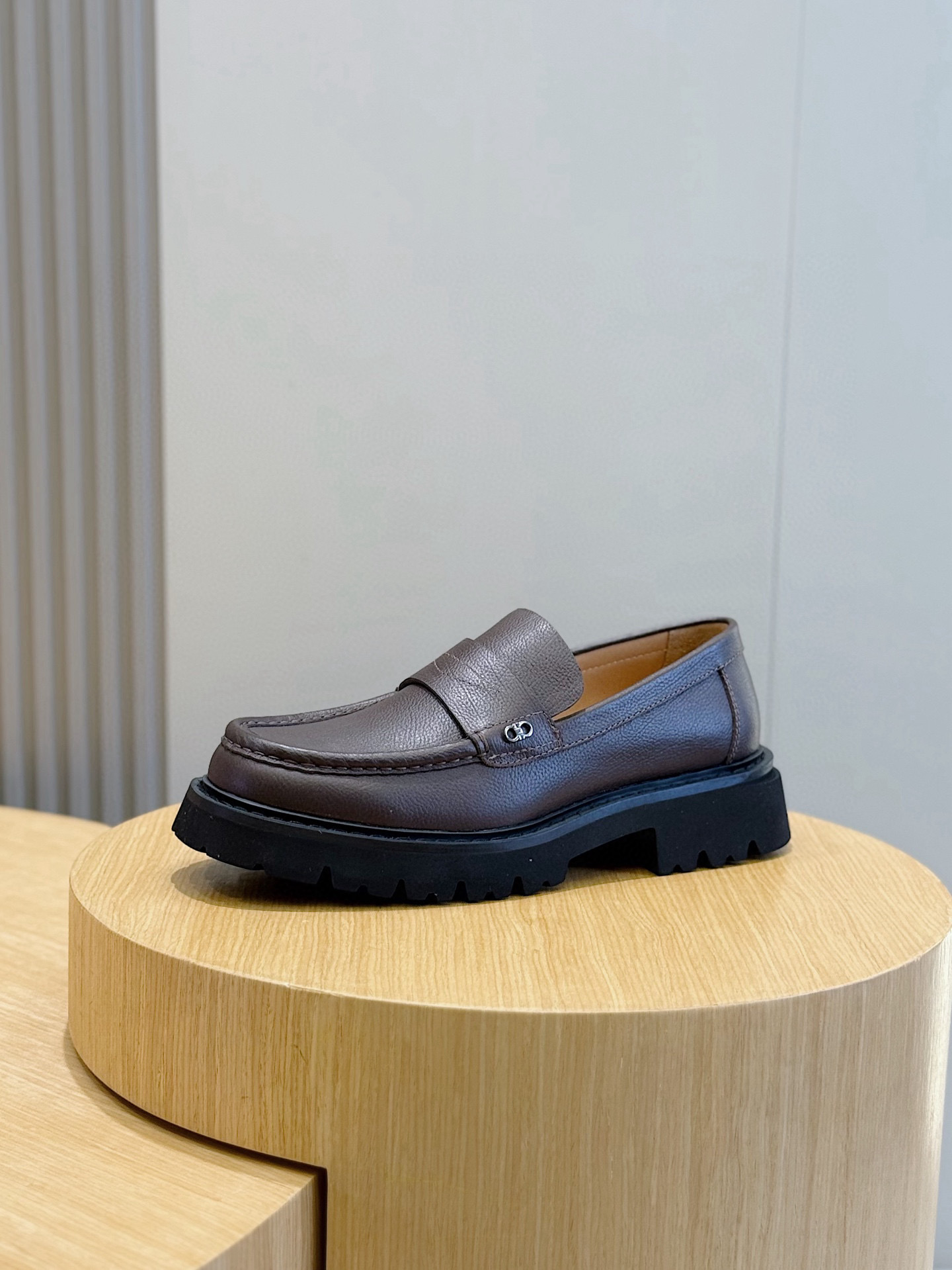 Ferragamo Male Leather Shoes Cow Leather M-s