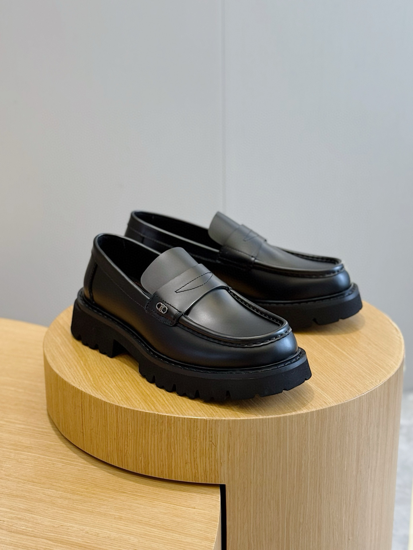 Ferragamo Male Leather Shoes Cow Leather M-s