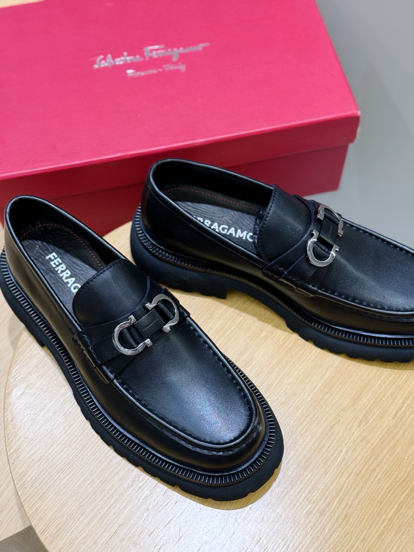 Ferragamo Male Leather Shoes Cow Leather M-s