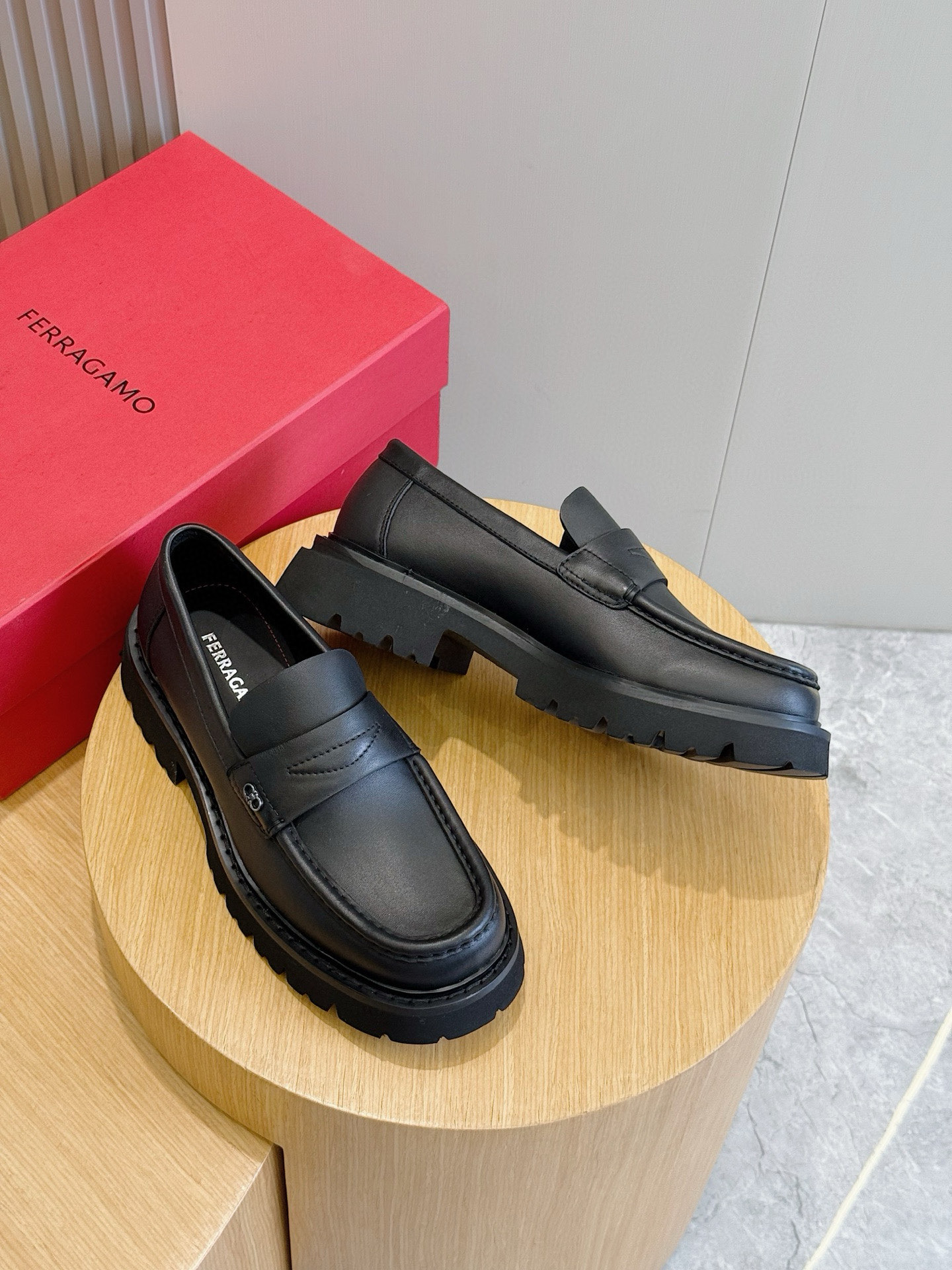 Ferragamo Male Leather Shoes Cow Leather M-s