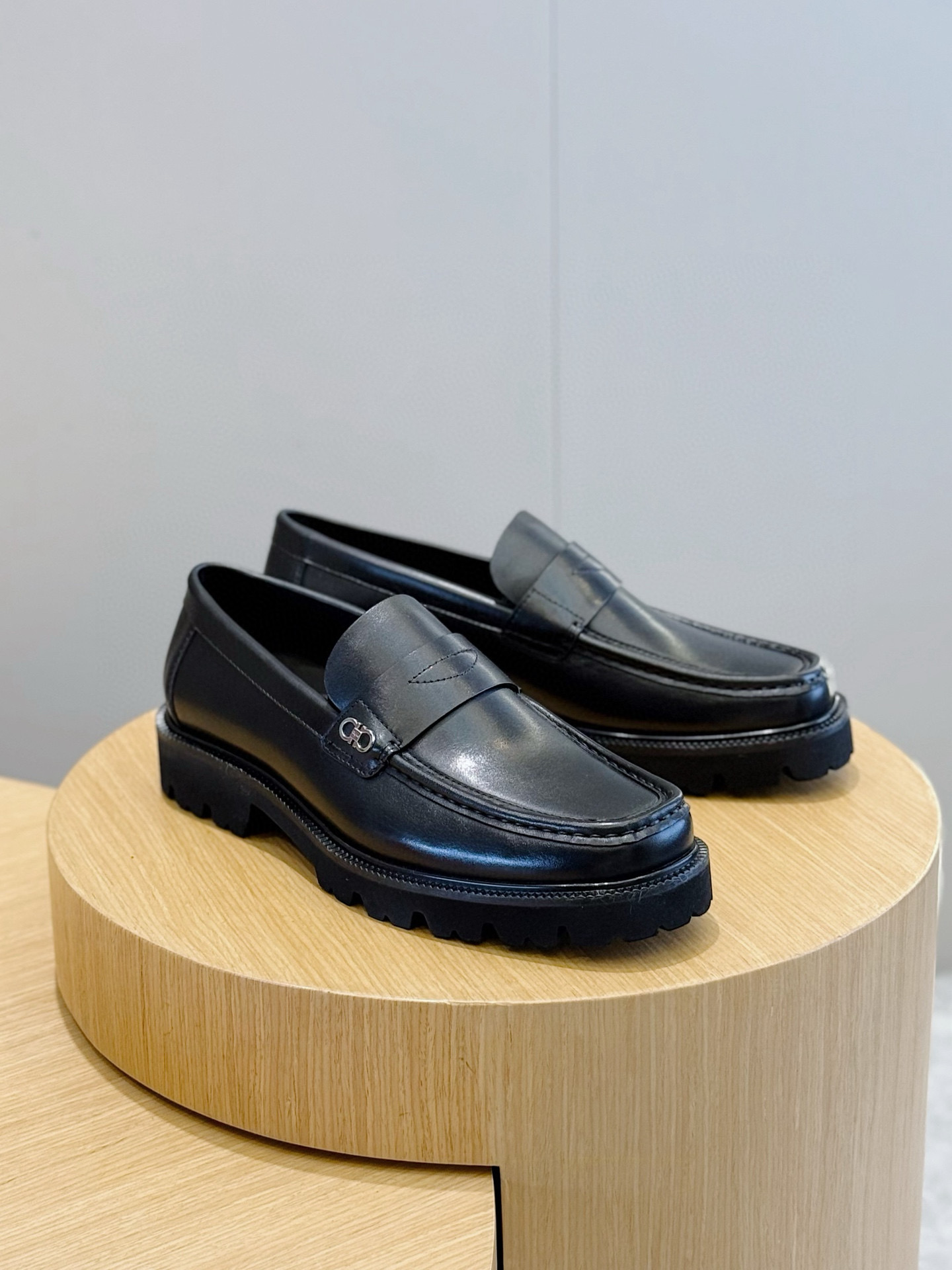 Ferragamo Male Leather Shoes Cow Leather M-s