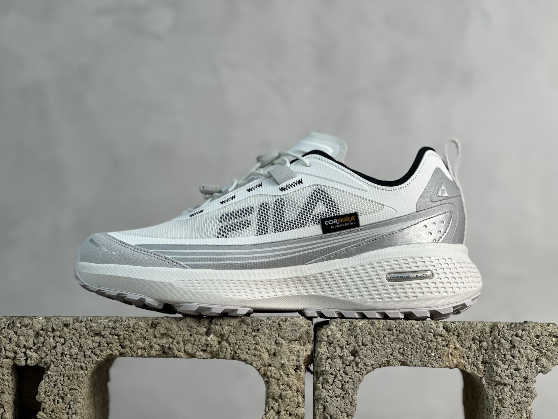 Basic Shoes Breathable L