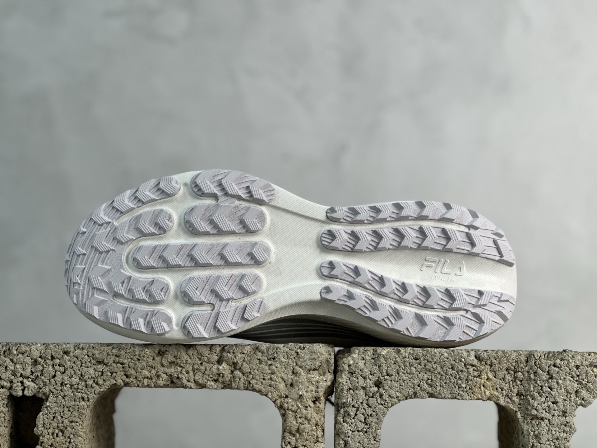 Basic Shoes Breathable L